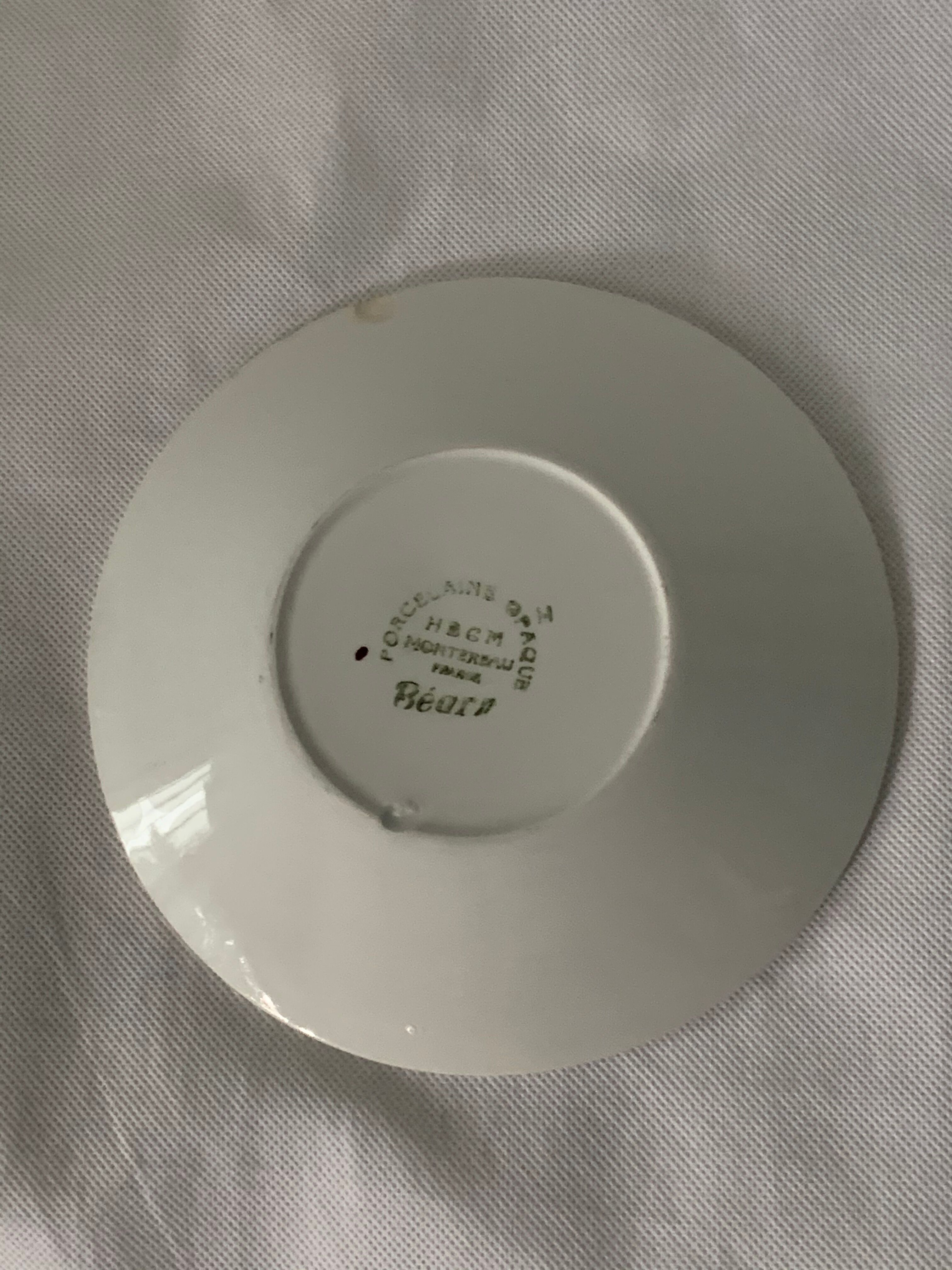 Pair of porcelain cups and cups Béarn HBCM Montereau