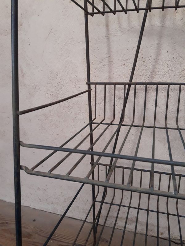 Display metal store shelves