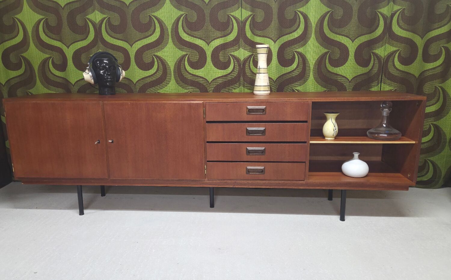 Large teak sideboard 1970