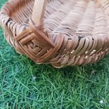 Flat wicker basket