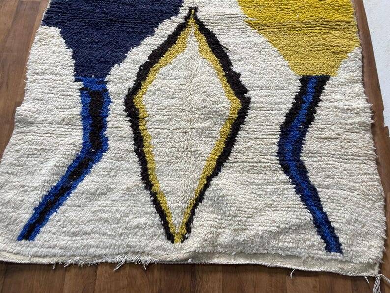 Handmade Moroccan rug 300cm x 150cm