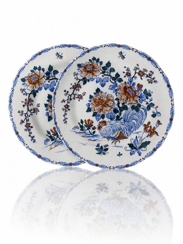 Paire d’assiettes anciennes Gien modèle ''Coq & Pivoines'' faïence vers 1900