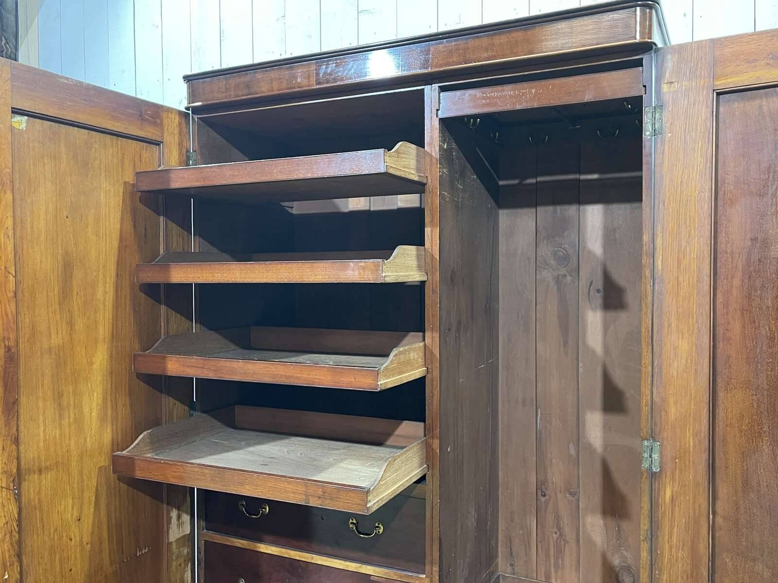 Armoire dressing Victorienne 19ème en acajou.