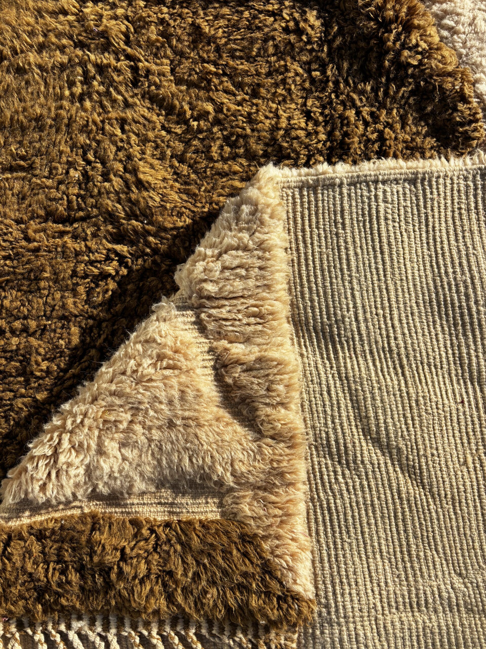 Mrirt – Custom shaggy Moroccan Berber rug