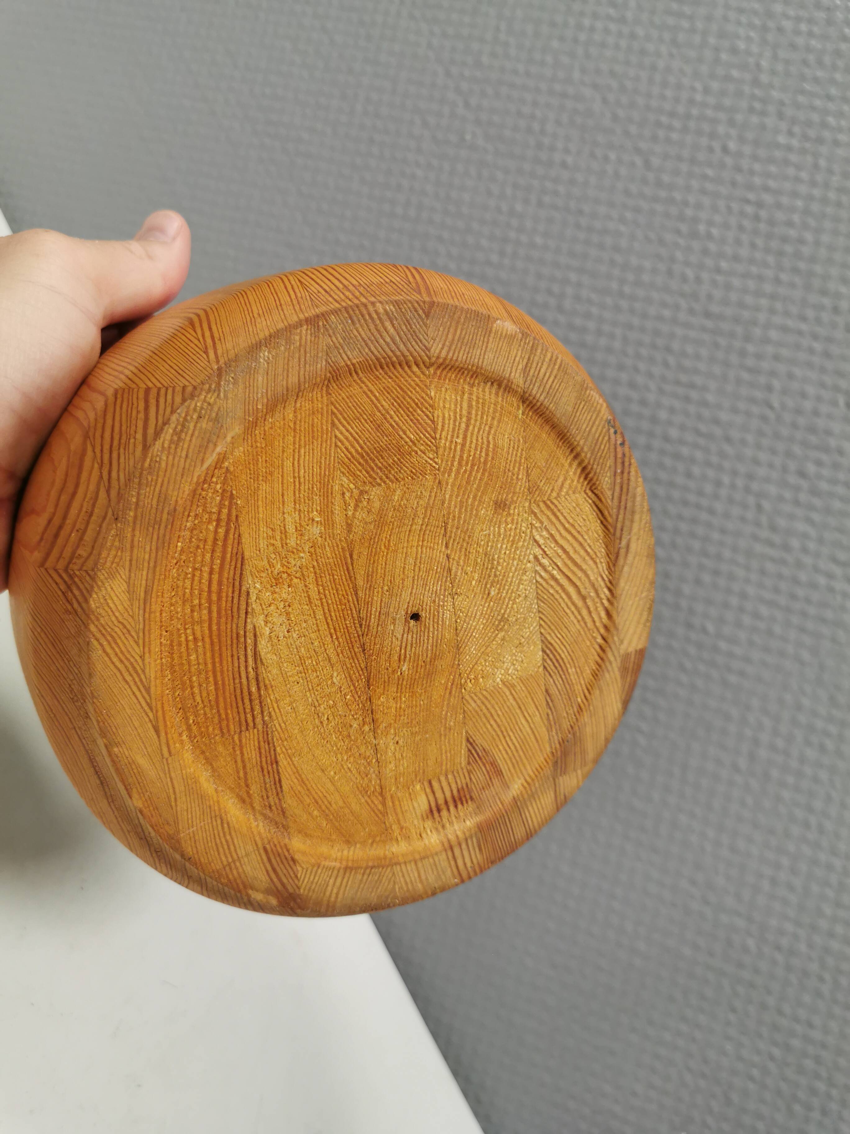 Danish bowl in turned pine from the 1970s-80s.