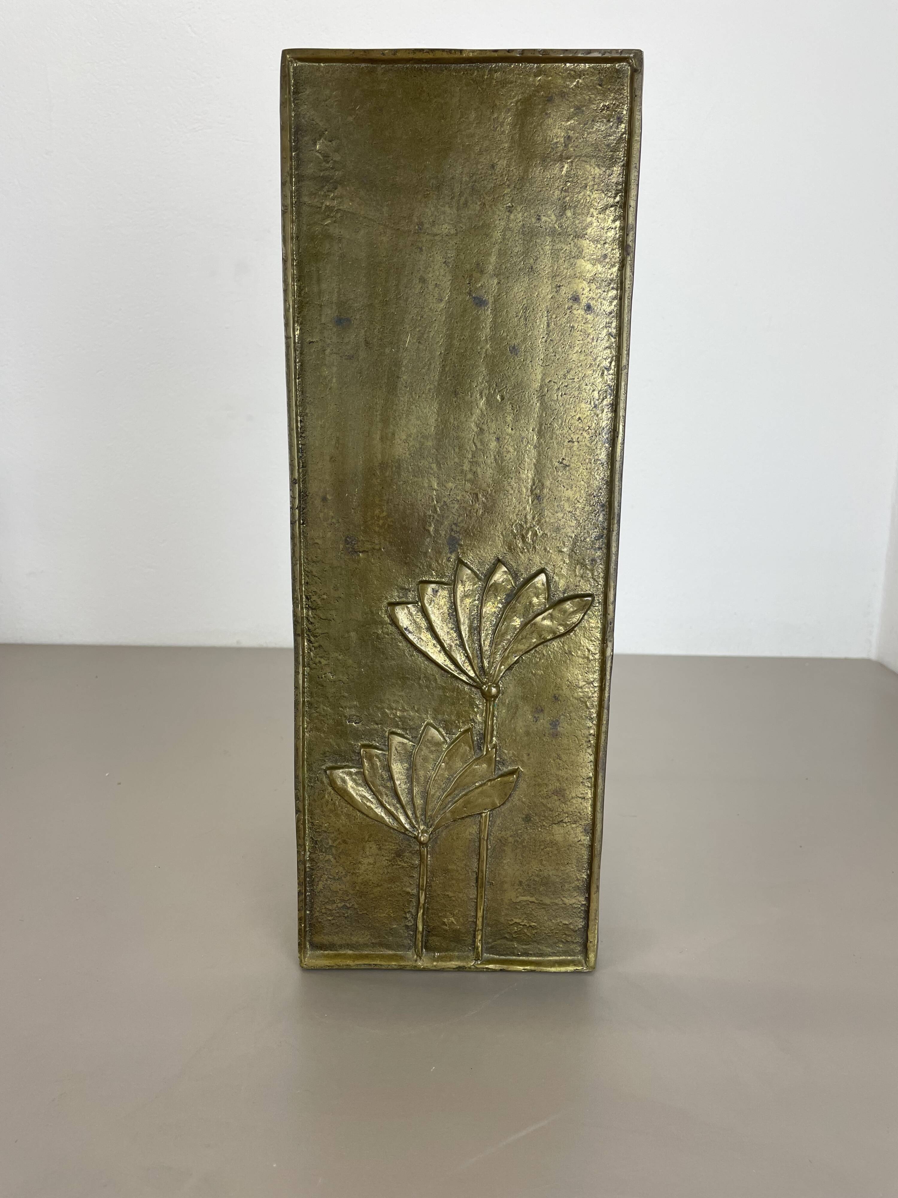 Hollywood Regency Solid 7.5kg Brass Brutalist Floral Umbrella Stand, Italy 1970s