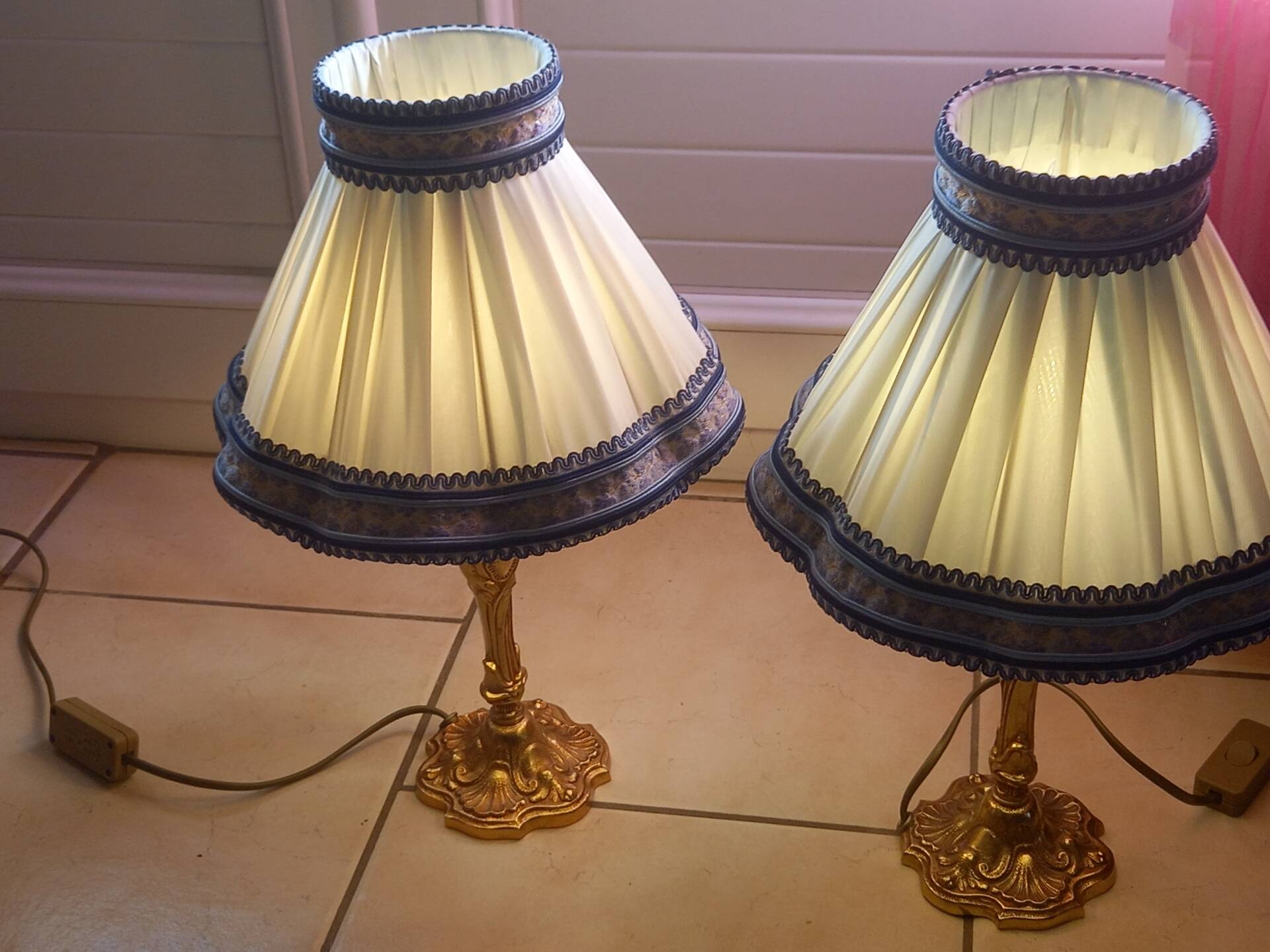 Bedside lamp