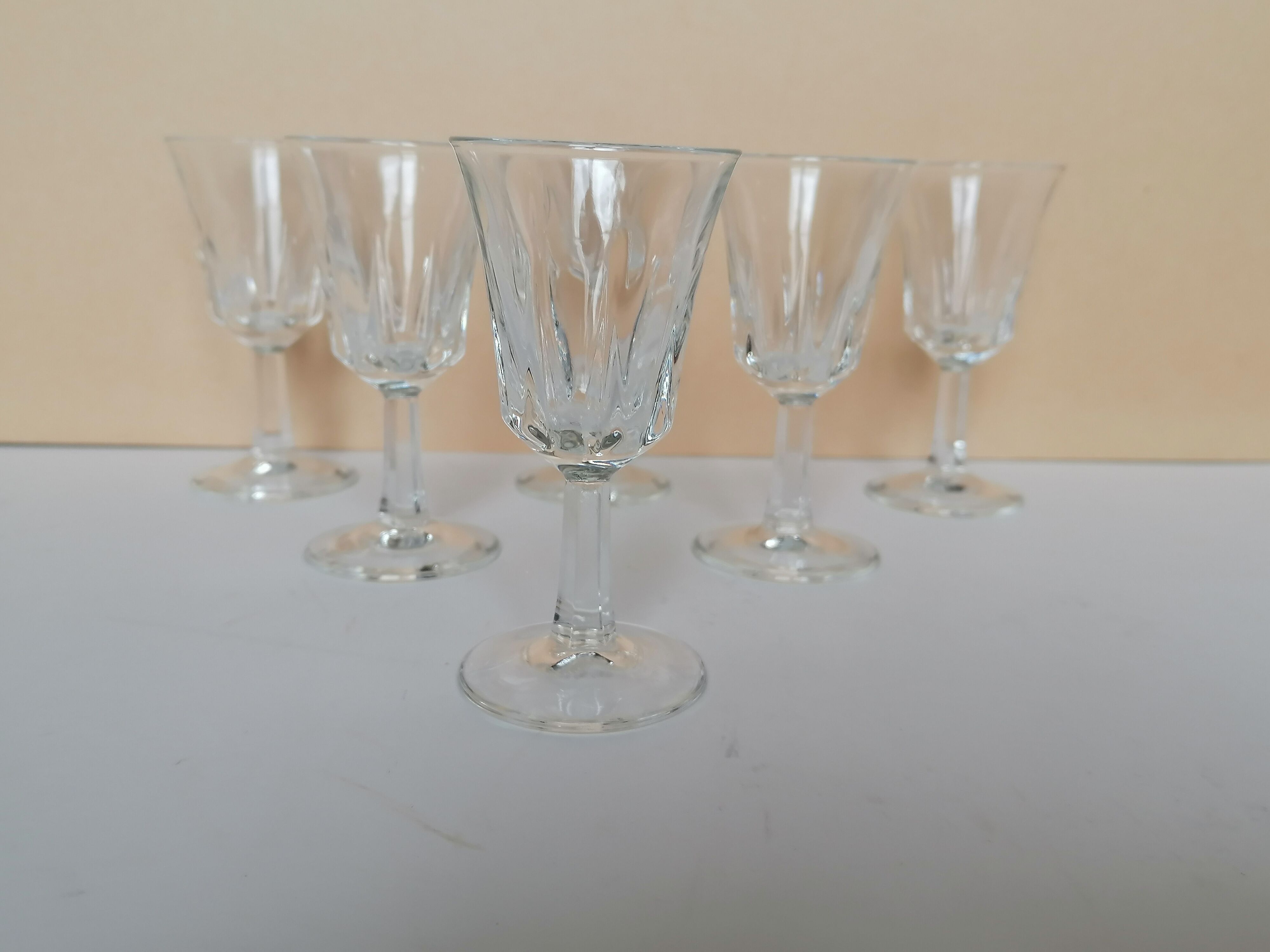 Service 24 pieces vintage foot glasses 70s