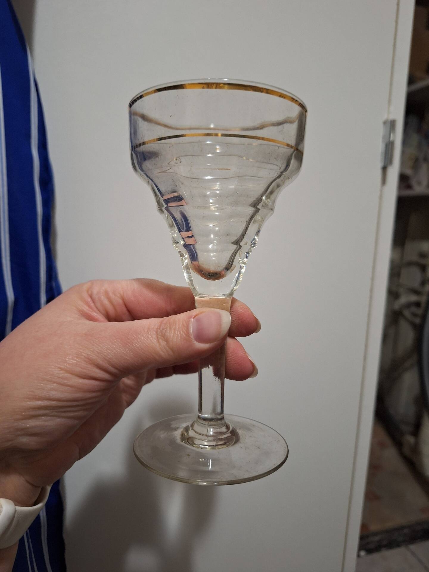 Set of 4 vintage bistro glasses with gold rim, year 19