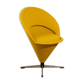 Fauteuil modèle "cone chair" Verner Panton (1926-1998)