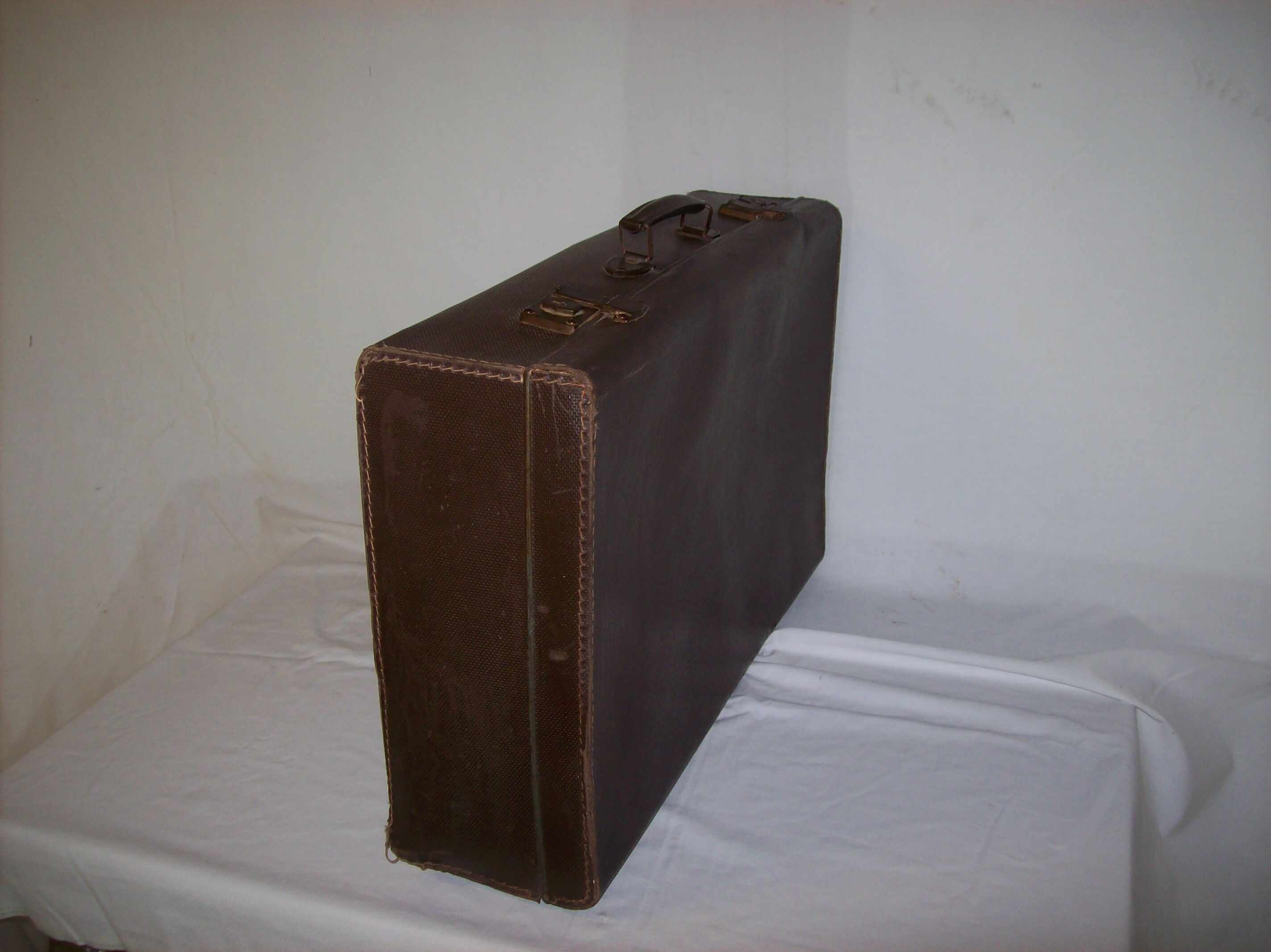 Suitcase from the 30/40 years