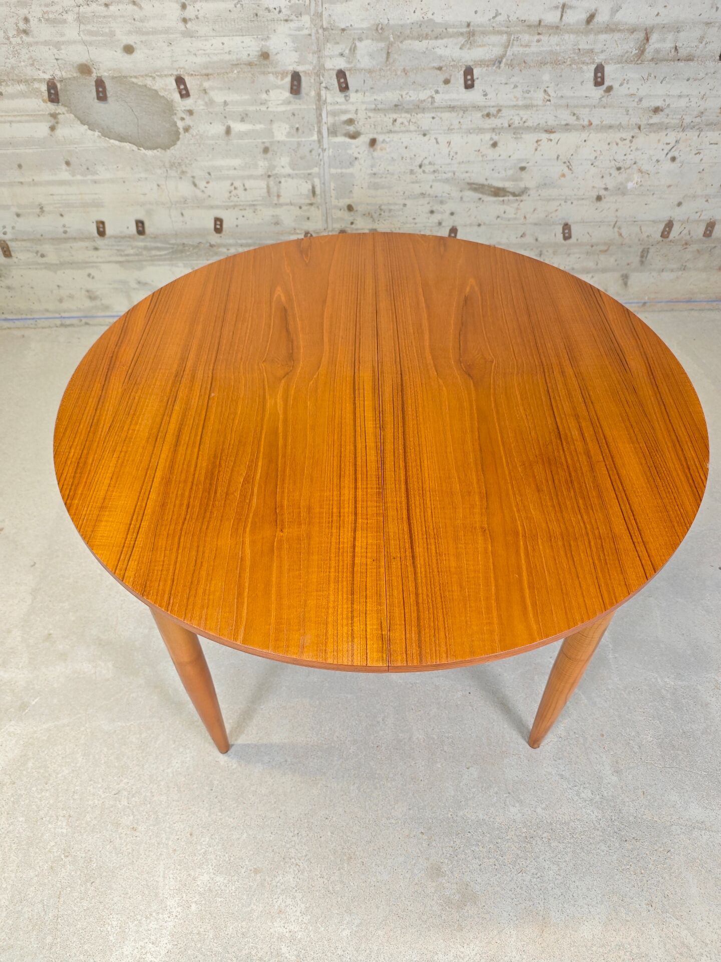 Table ronde extensible
