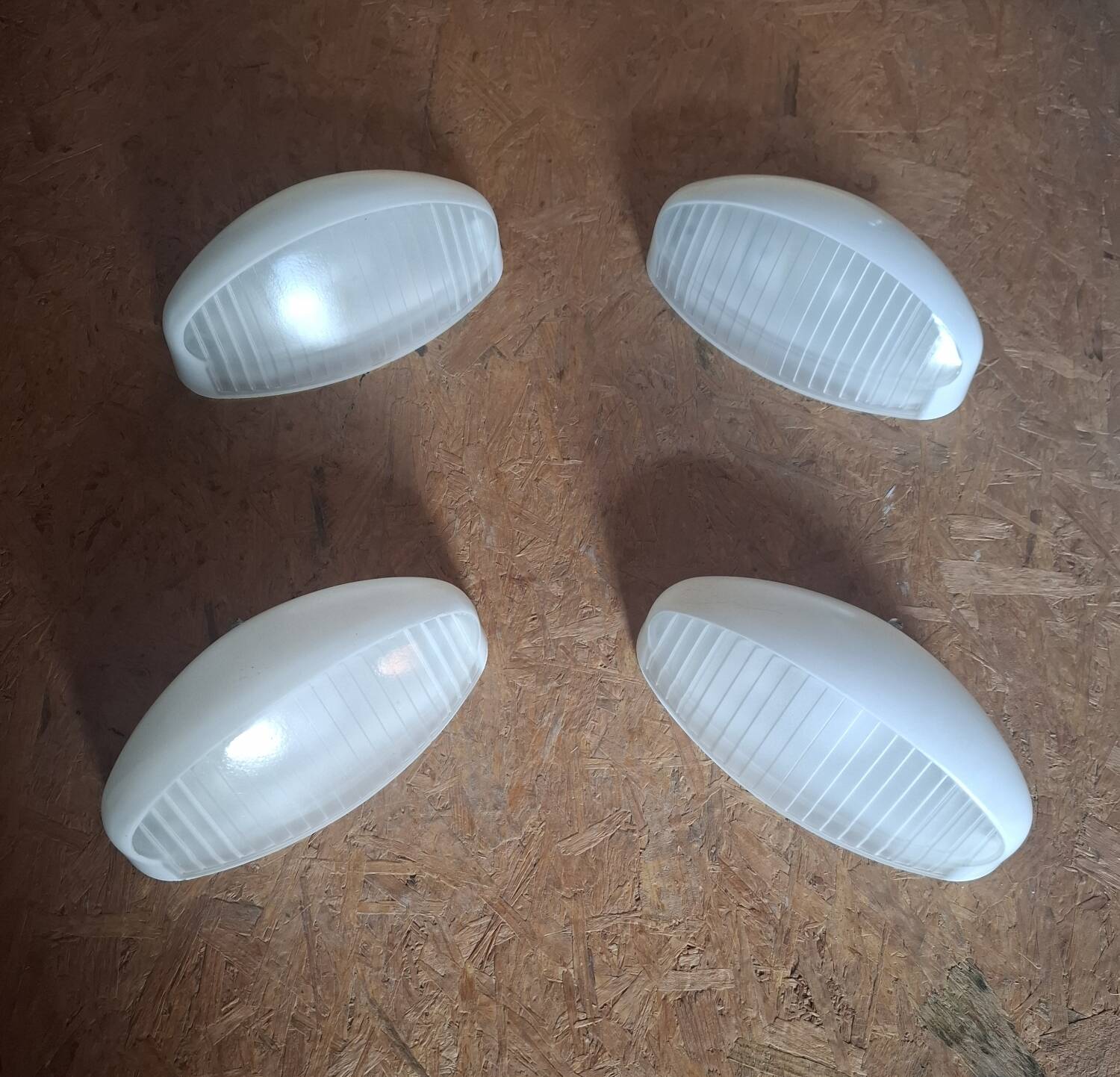 Appliques verre et métal