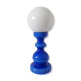 Globe opaline lamp