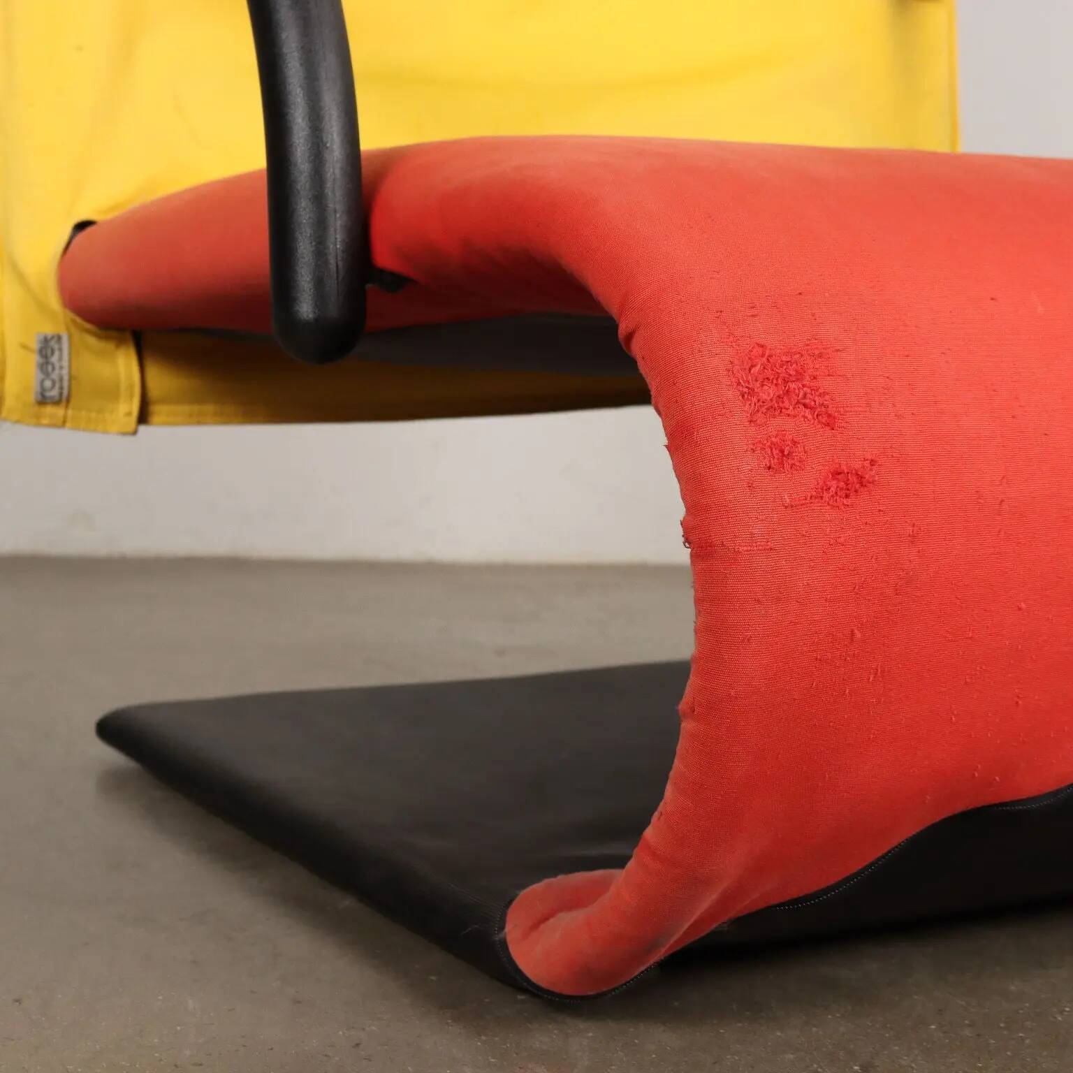Vintage armchair from the 1980s, Ligne Roset Zen design by Claude Brisson.