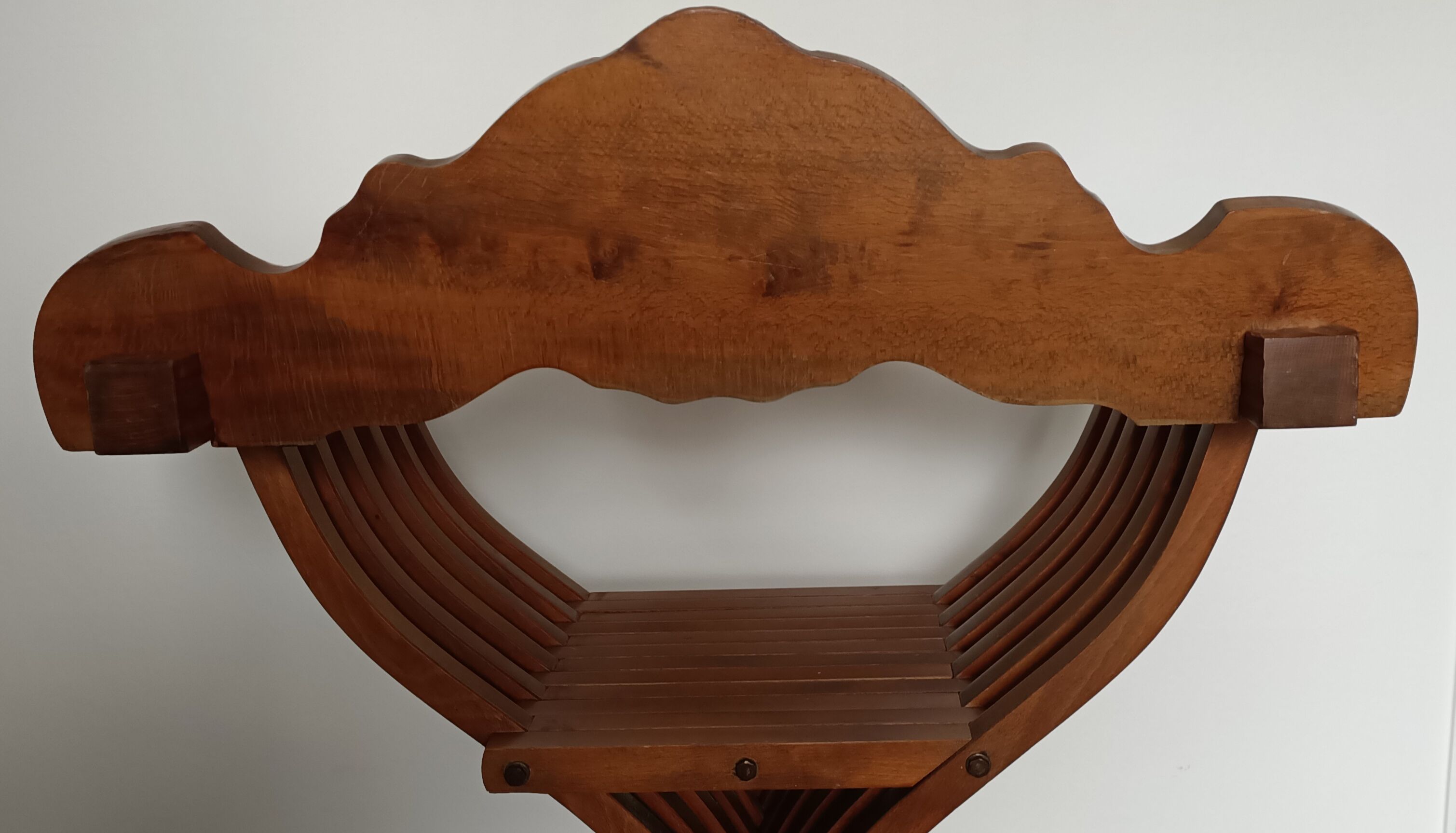 Fauteuil savonarola italien