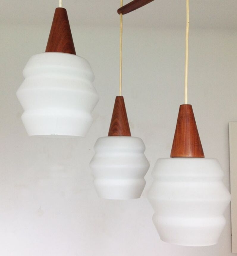 Scandinavian boomerang suspension in teak and opaline
