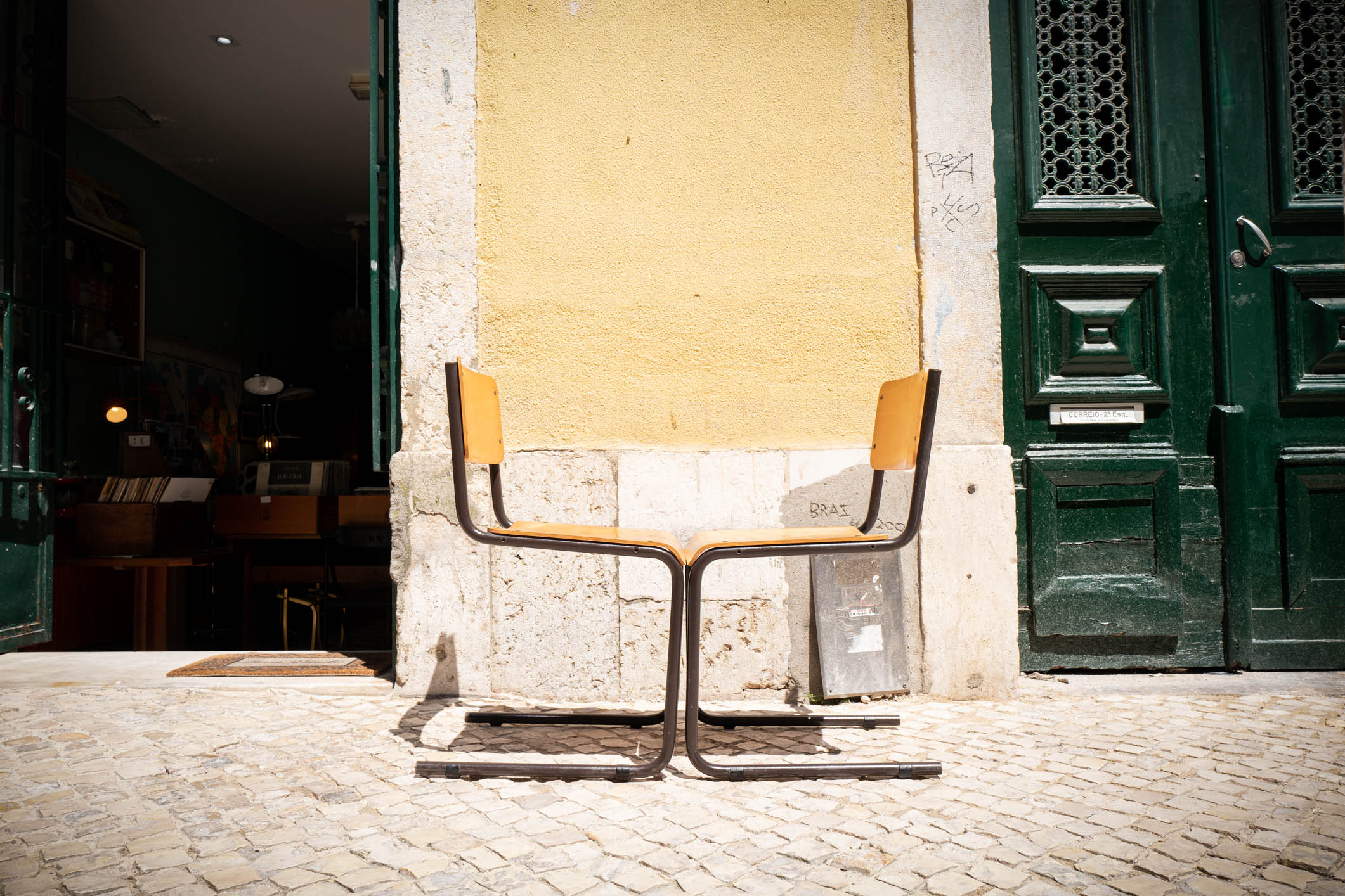 Escolar chair by Siza Vieira