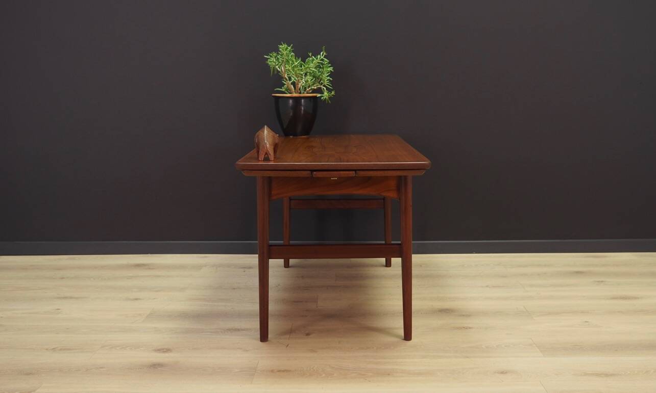 Teak coffee table, Danish design, 1970s, production: Denmark