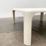 Demetrio lounge coffee table from the Italian space age of the mid-century by Vico Magistretti for Artemide.