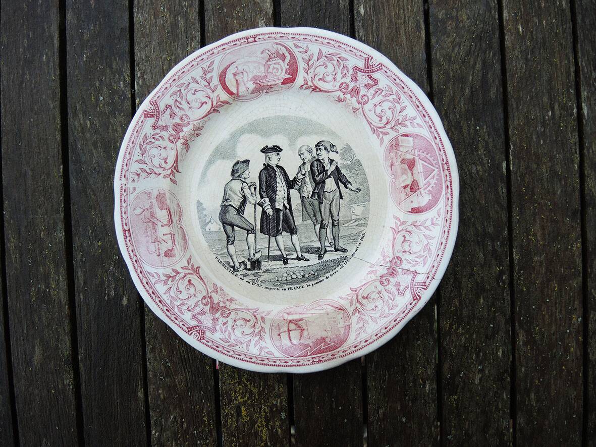 12 old talking plates from Sarreguemines – Discoverers & Inventors