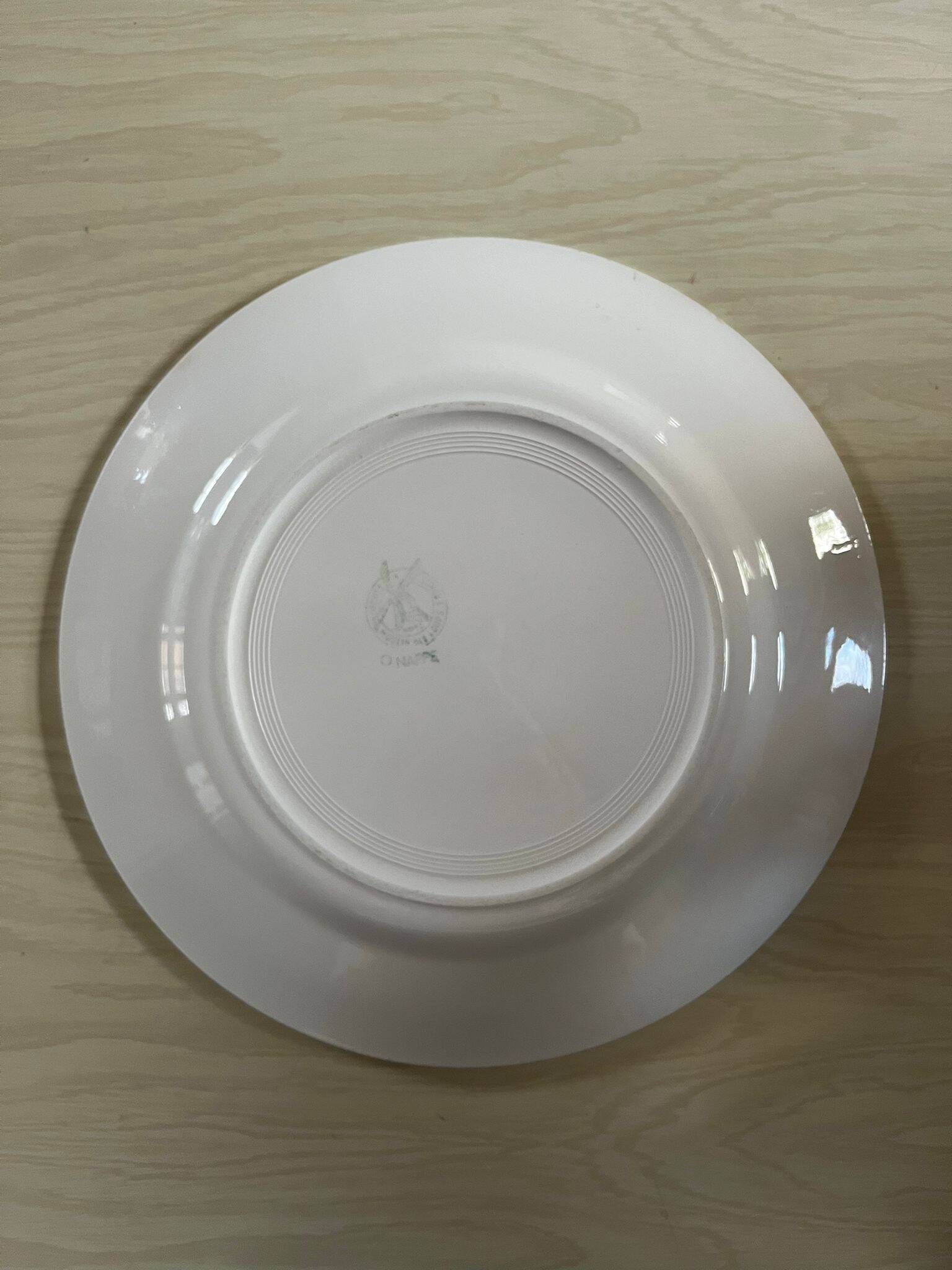 large plate dish mill of the wolves