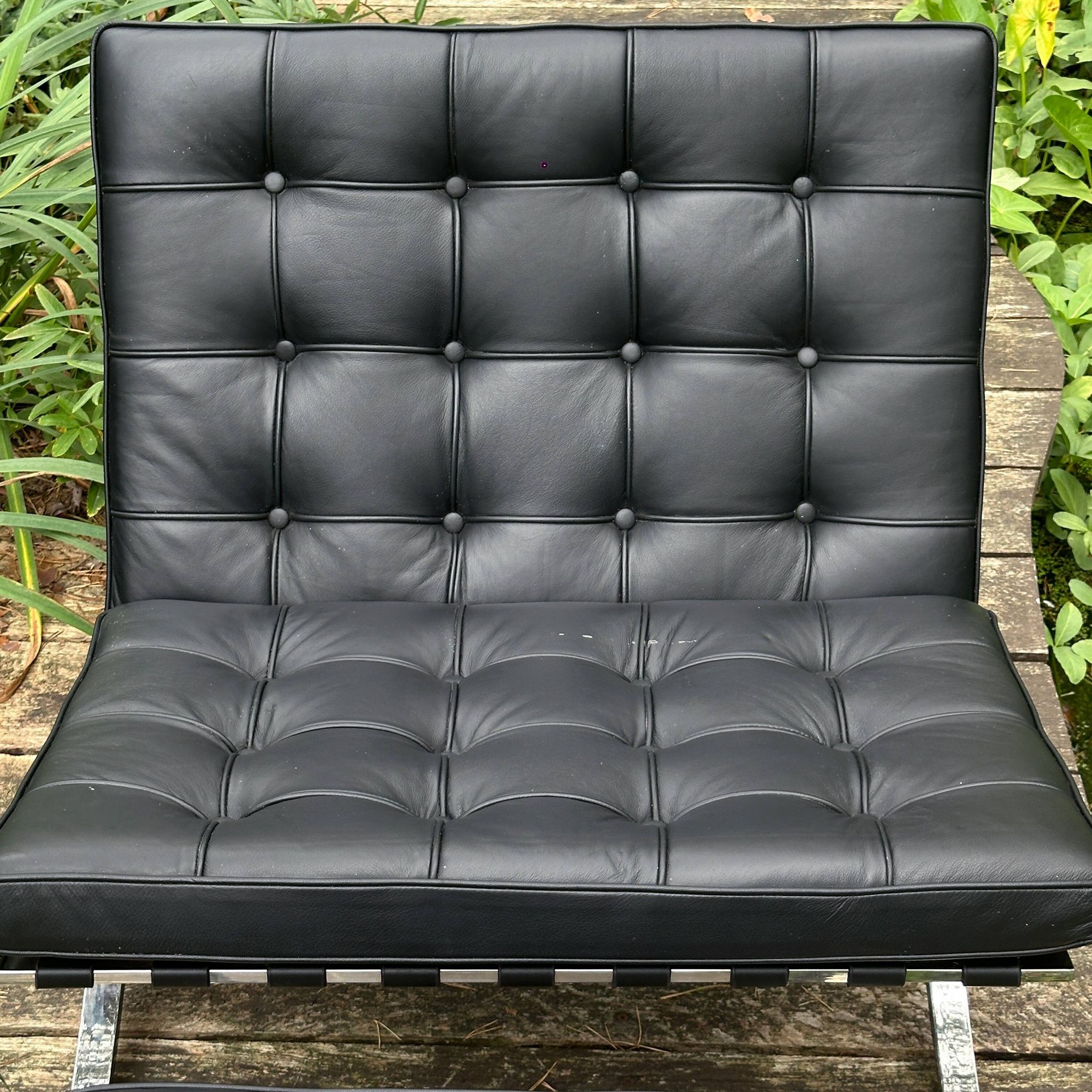 Barcelona armchair with ottoman design Mies Van der Rohe edition Walter Knoll 1980s, Set of 2