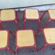 Lot de 10 tabouret bas carré en métal rouge - bois - atelier - industriel