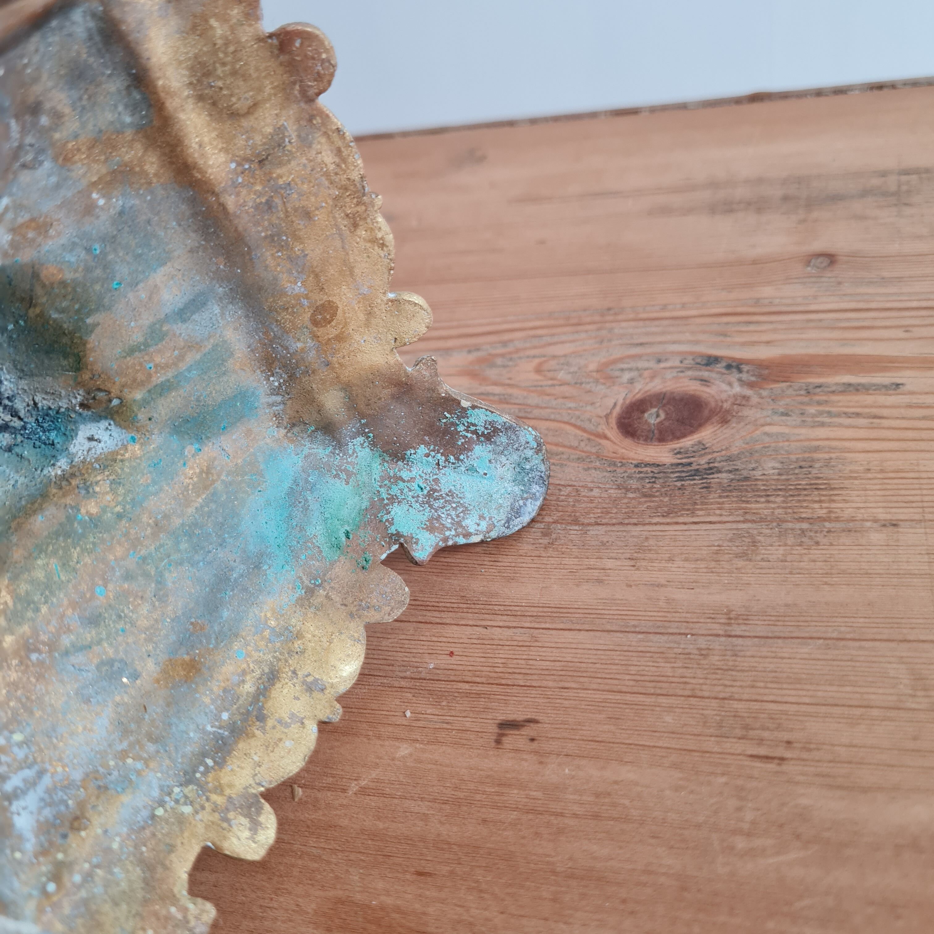 Bronze candle holder