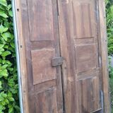 Lyon's 18th-18th-painted walnut façade rechampi