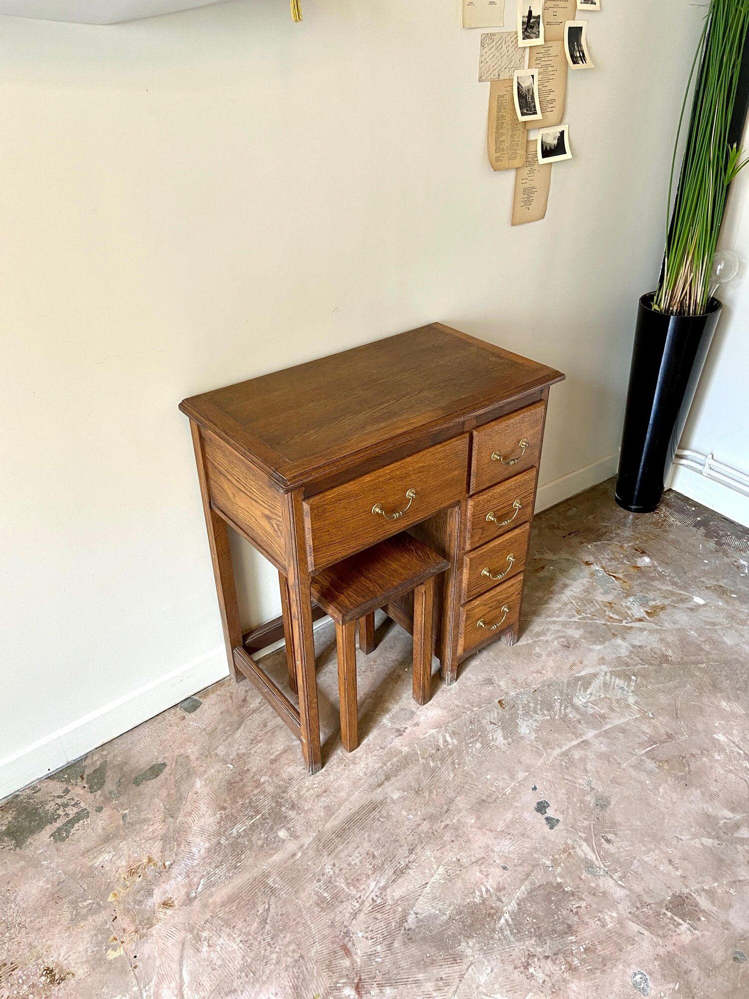 Desk 5 drawers and stool in dark ☐ wood 72 x 40 cm