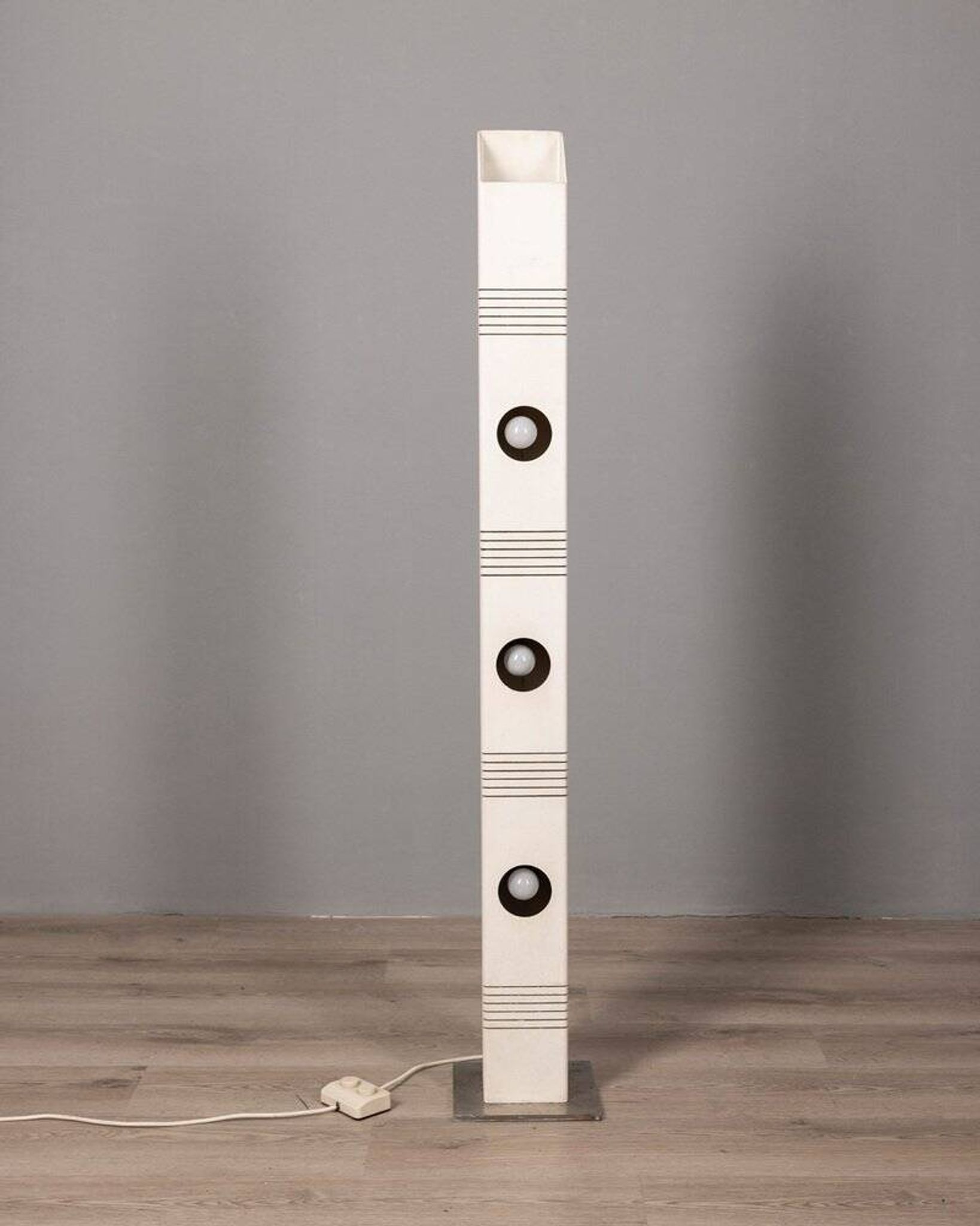 Vintage ground lamp in white iron and metal, Italy, 70s
