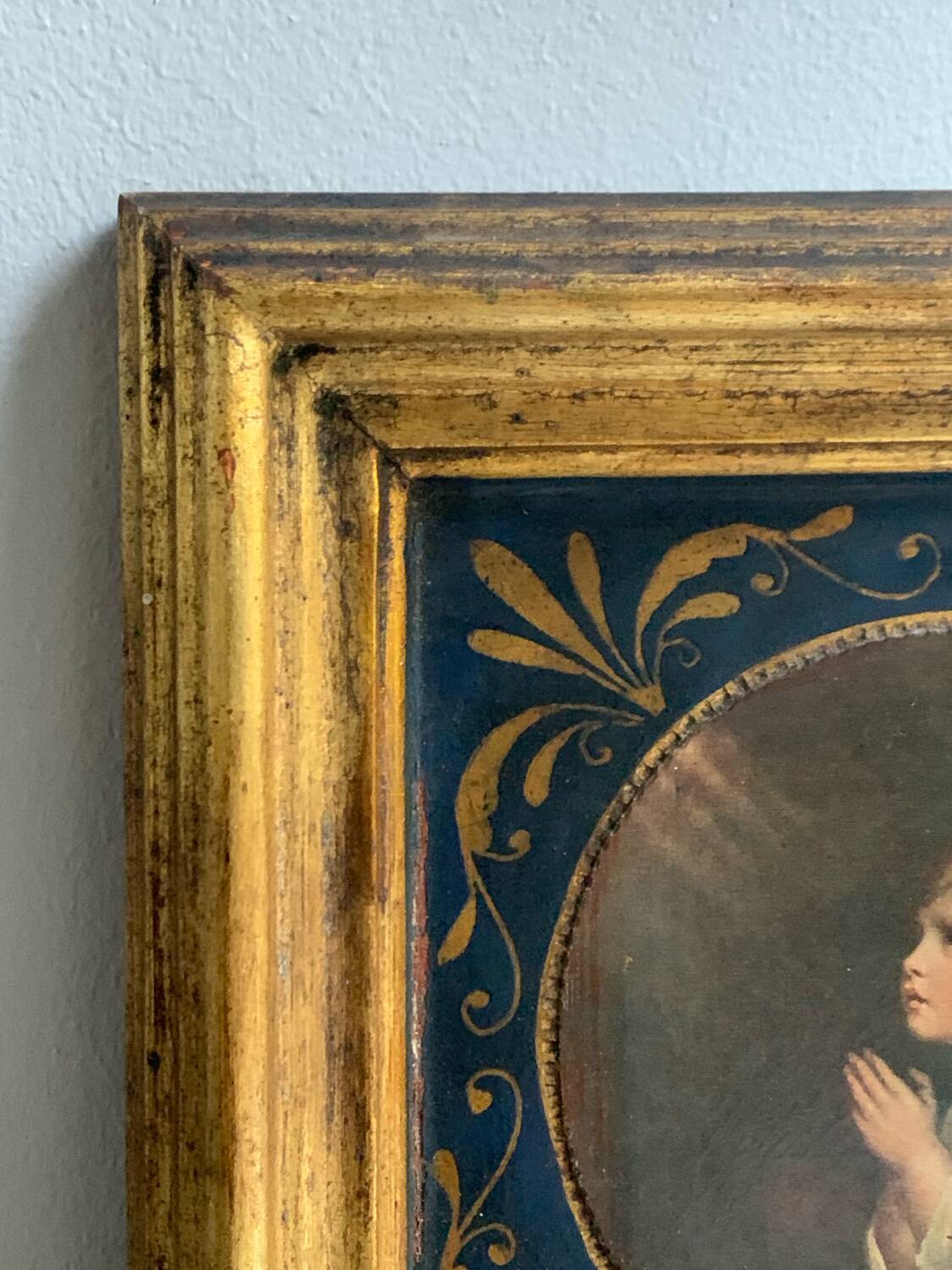 Old golden frame Little Samuel in prayer