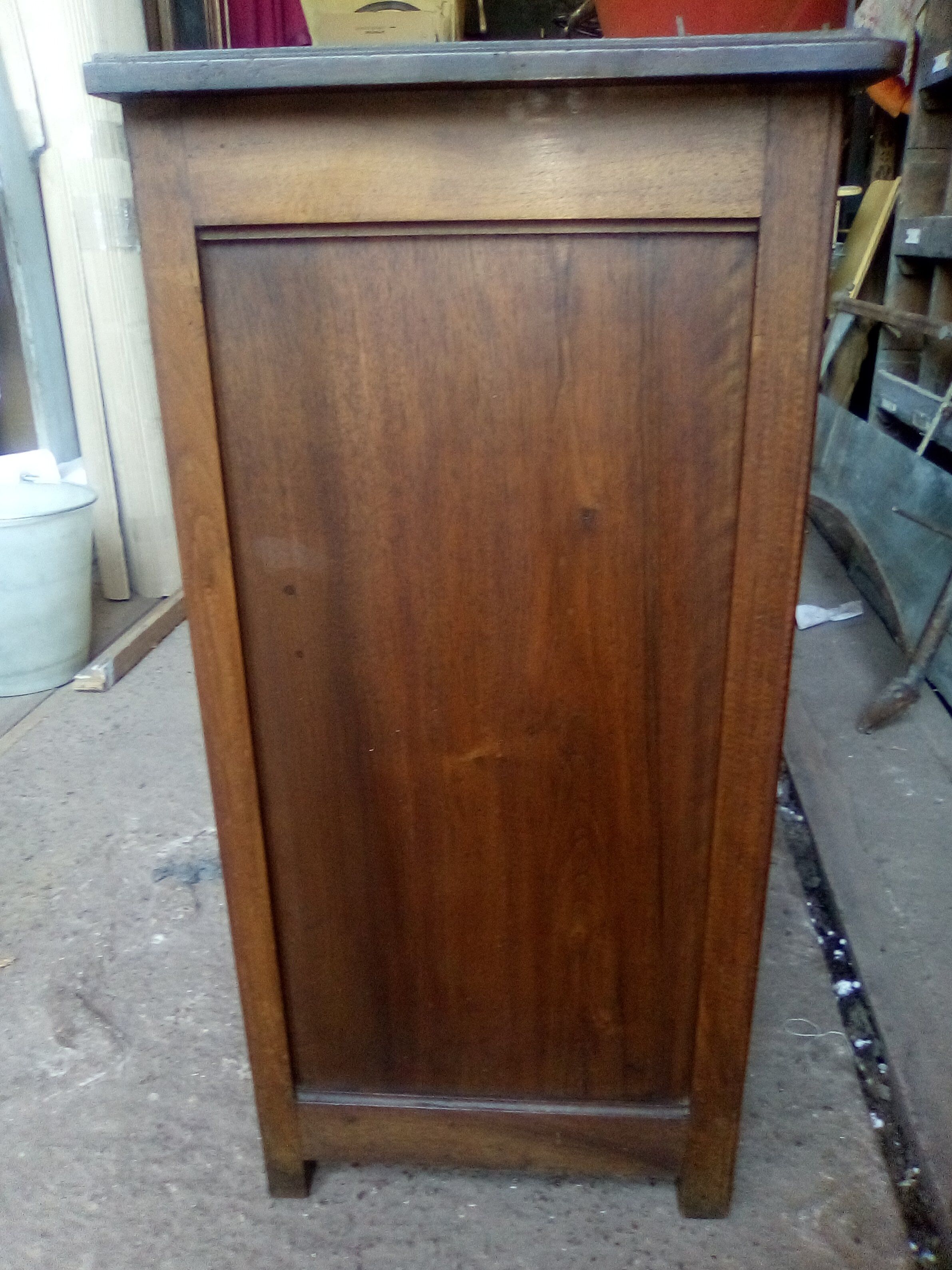 Small buffet or walnut confectioner