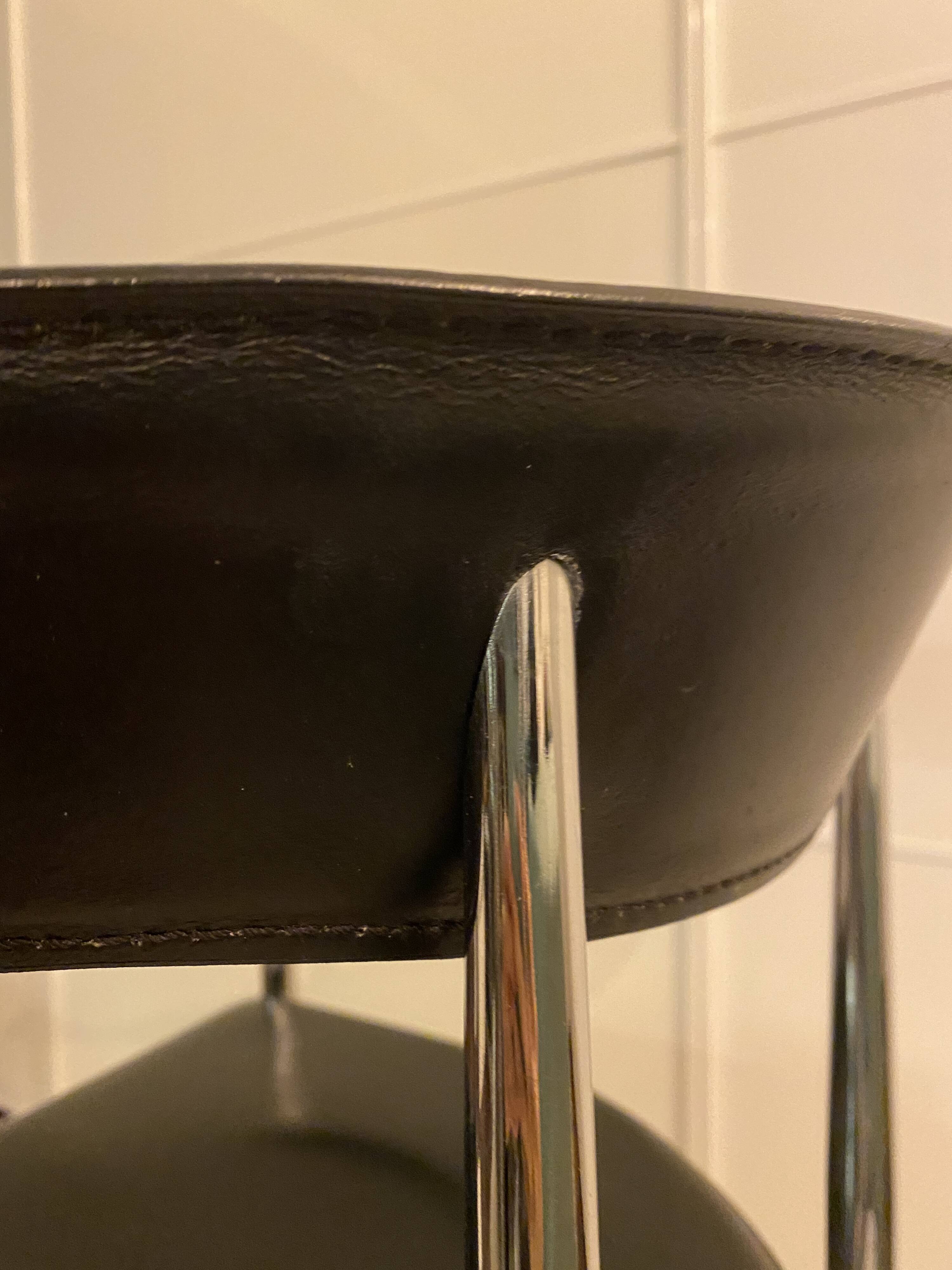 Set of 6 vintage arper chrome leather chairs