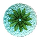 Assiette barbotine art nouveau signée SMF Schramberg: Muguet fond bleu, 6 disponibles