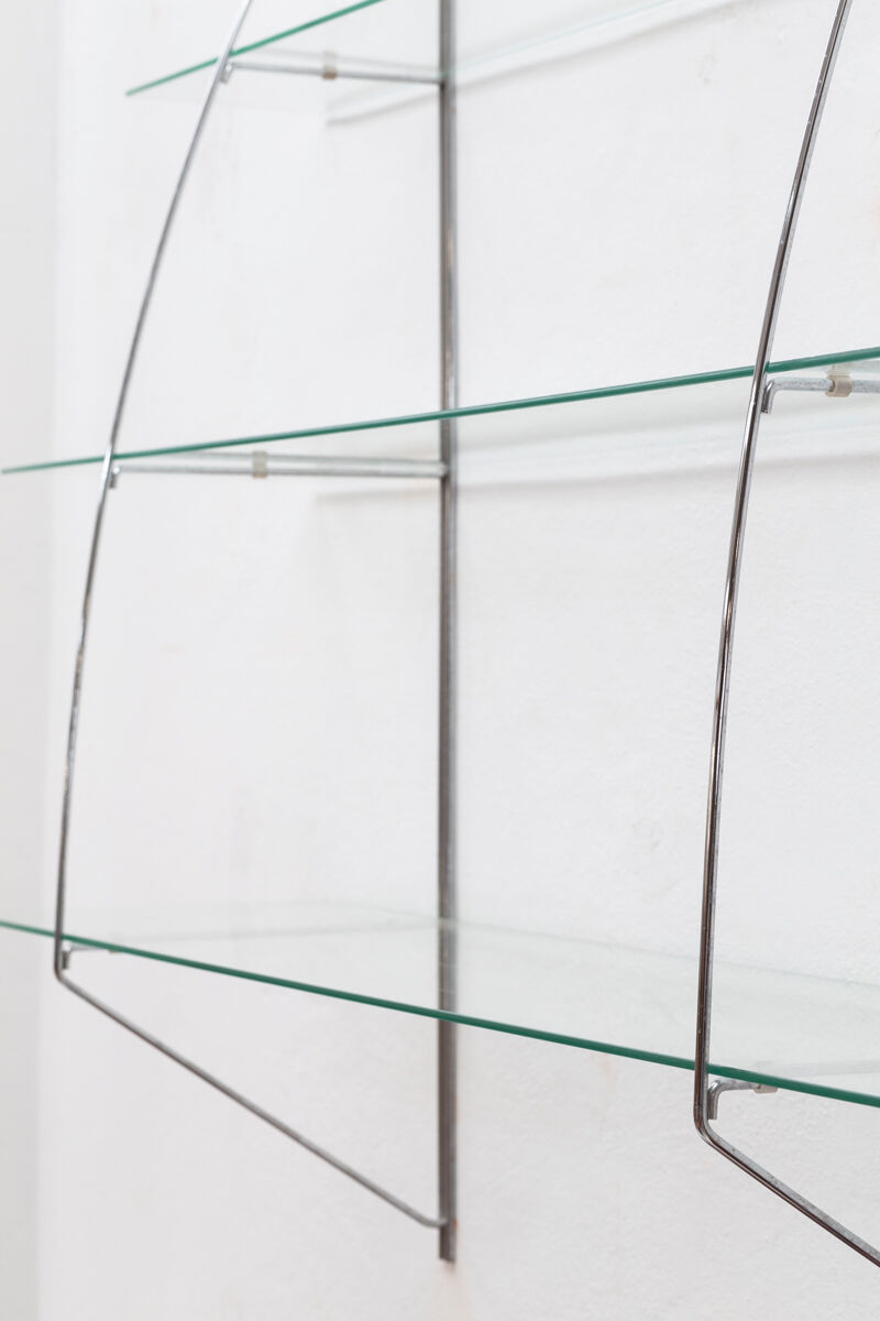 Wall rack 'sail' in chrome and glass