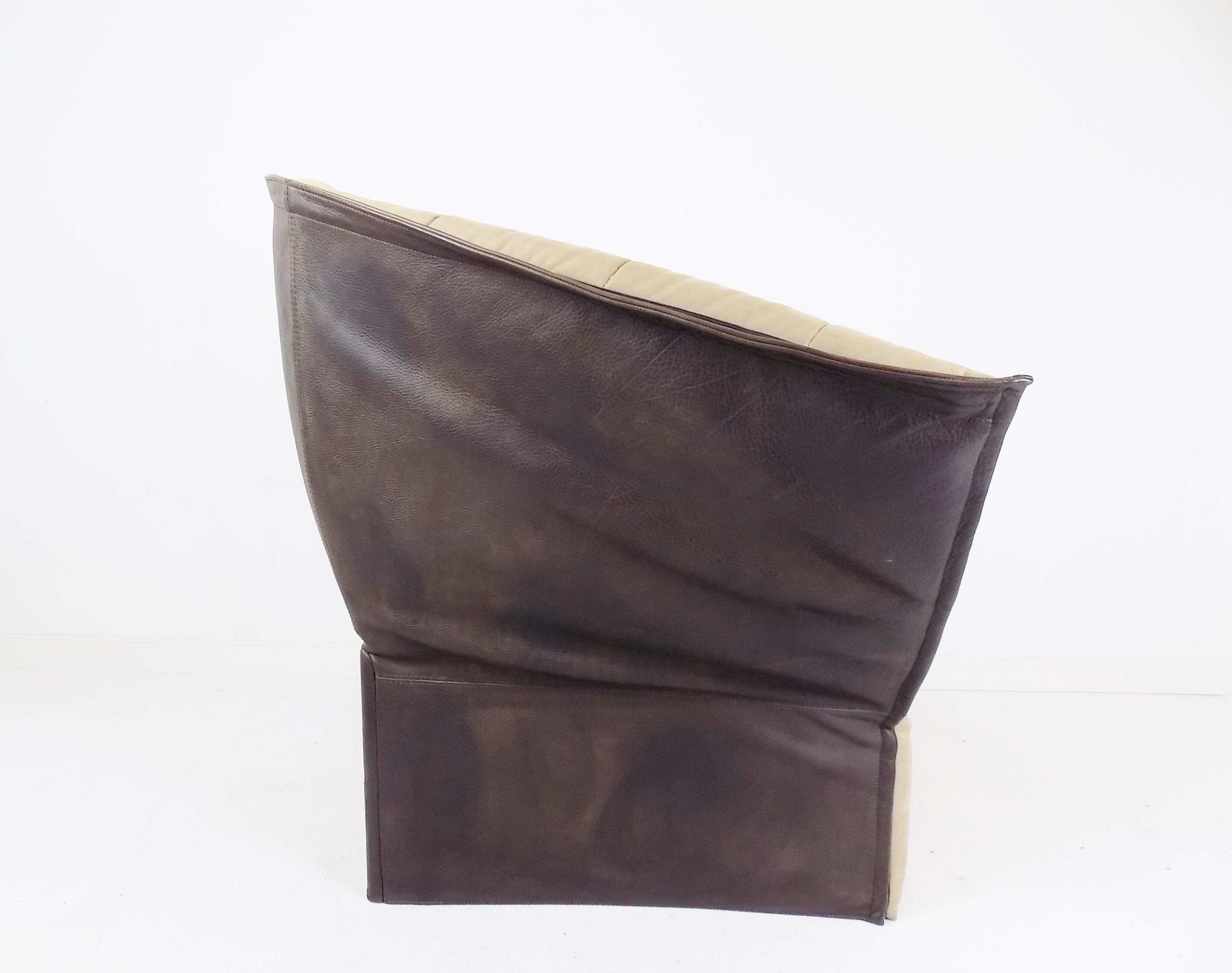 Moel lounge chair by Inga Sempé for Ligne Roset
