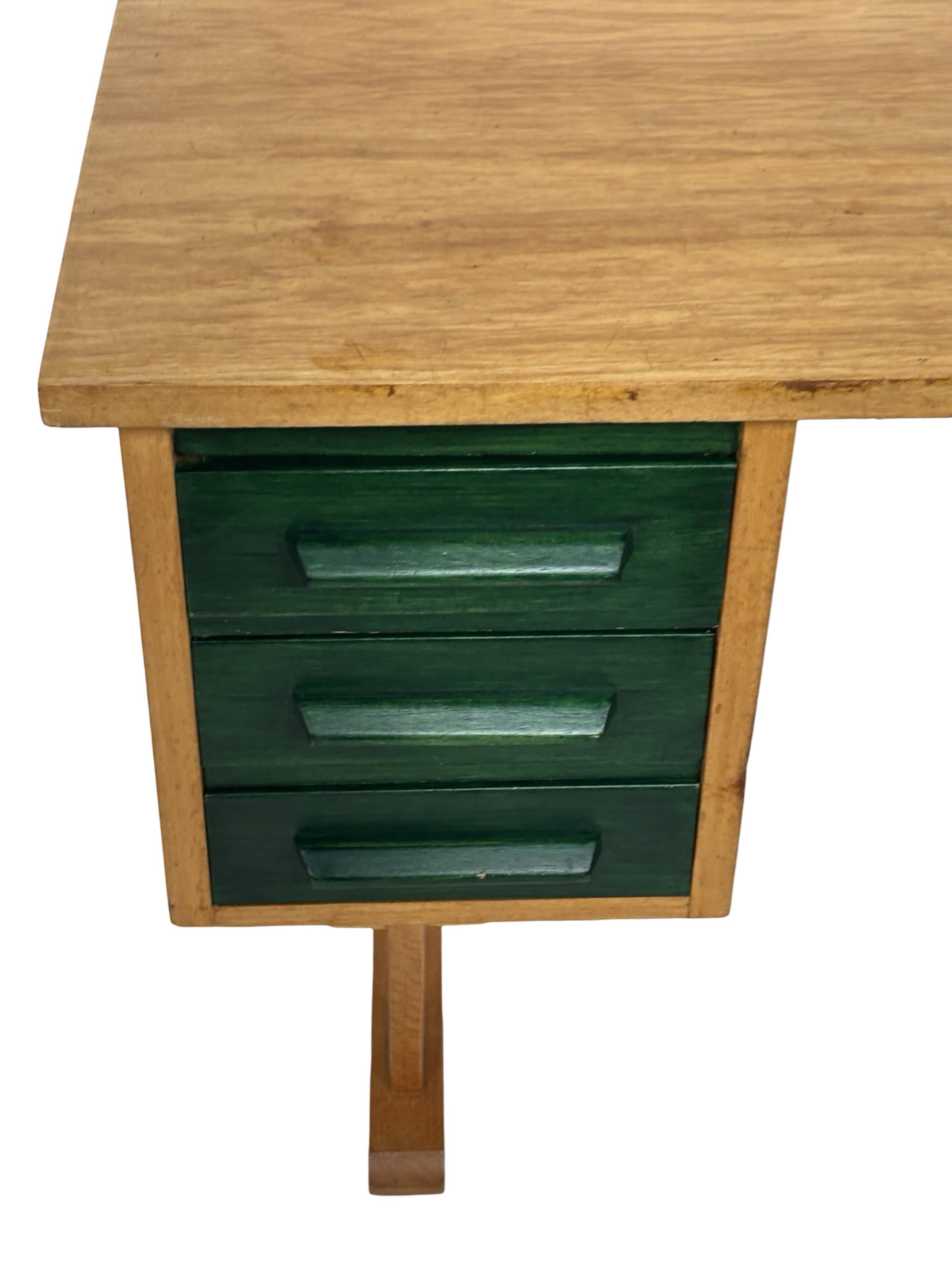 Bureau vintage des années 1960, design de bureau compact