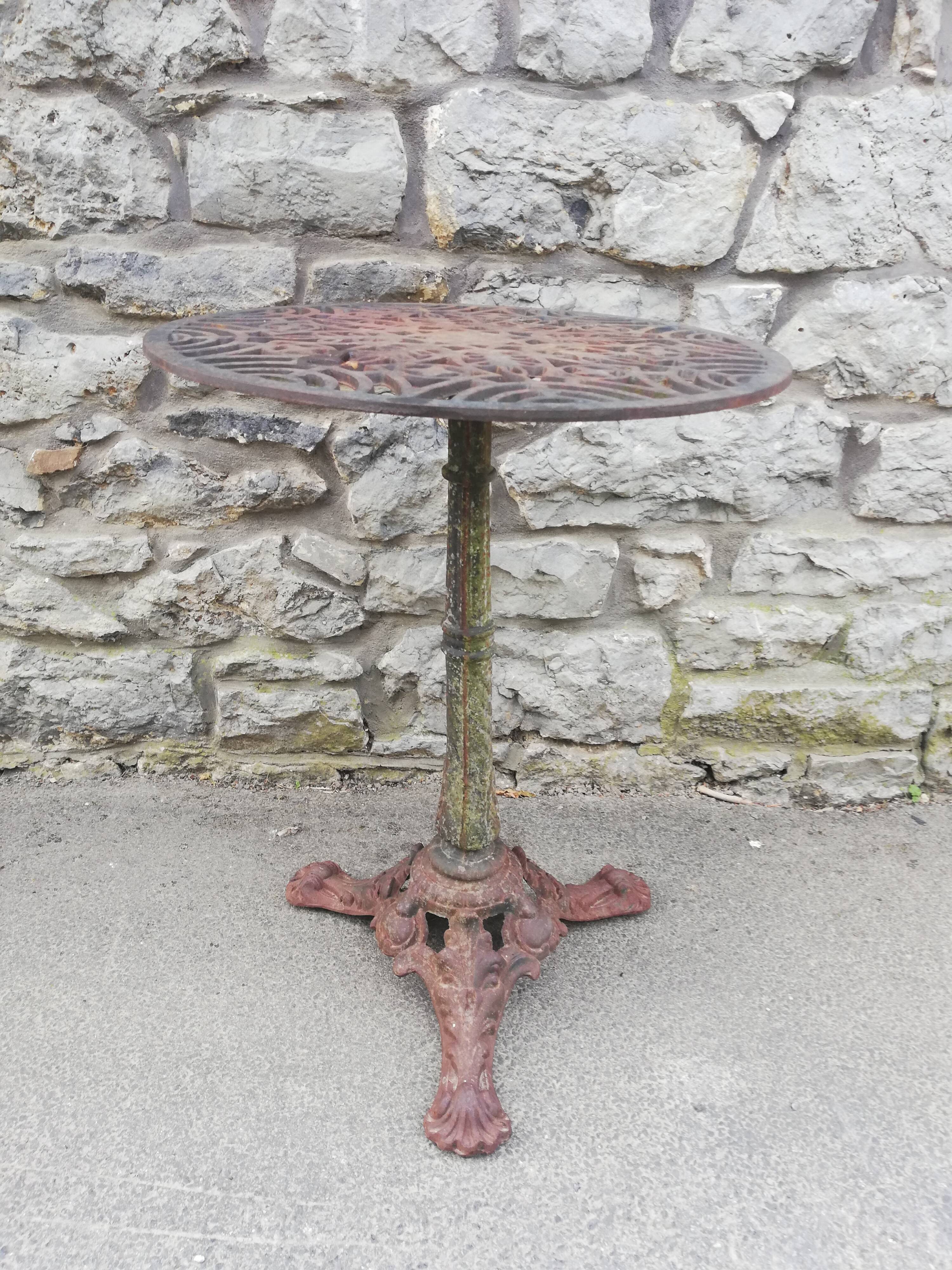 Cast iron garden pedestal table