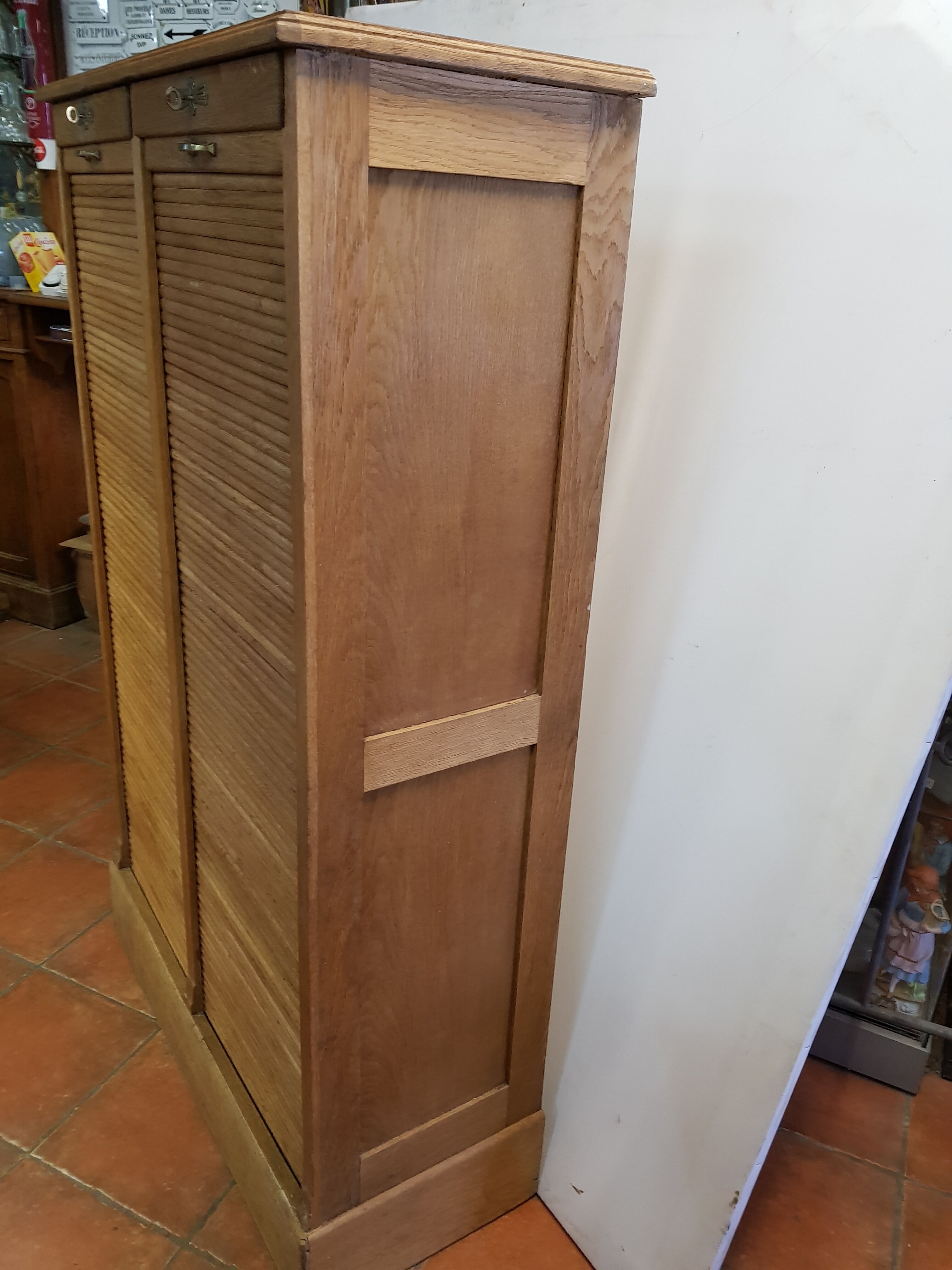 Oak flap binder