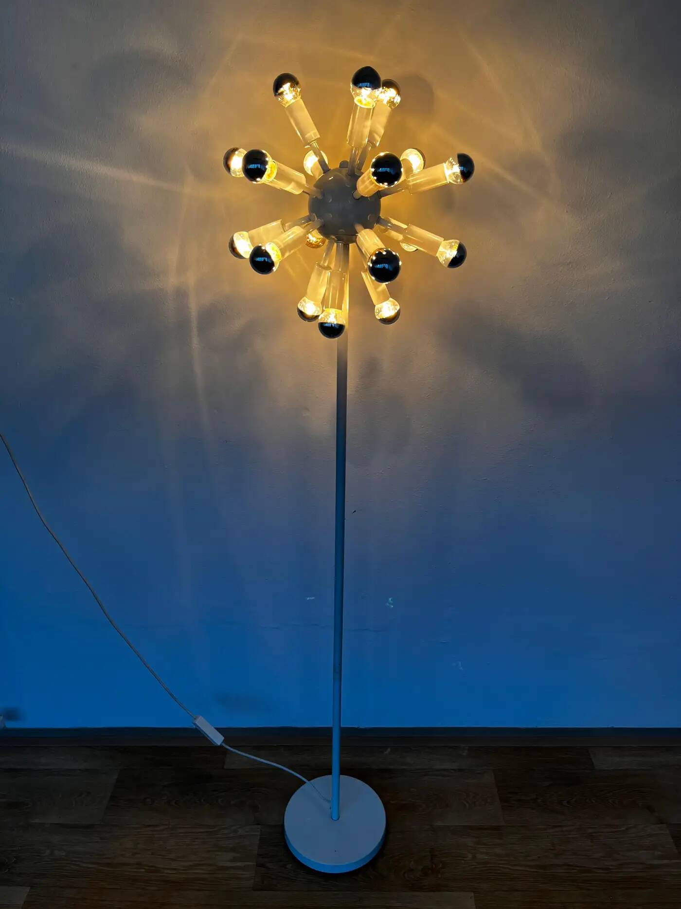 Rare mid-century white floor lamp Sputnik - Atom, around 1980s