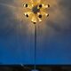 Rare lampe de sol blanche de style mid-century Sputnik - Atom, vers les années 1980.