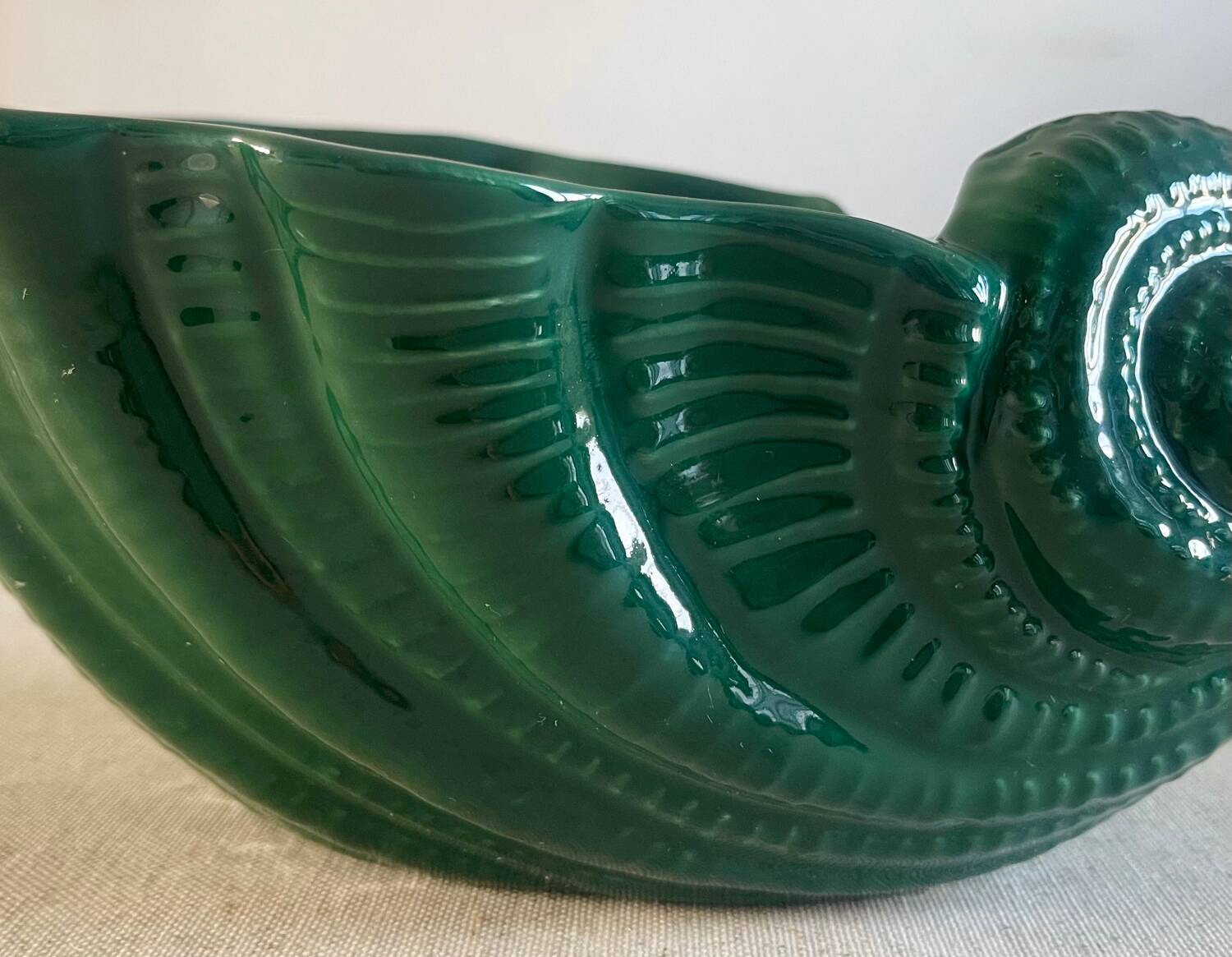 Cachepot, shell vase