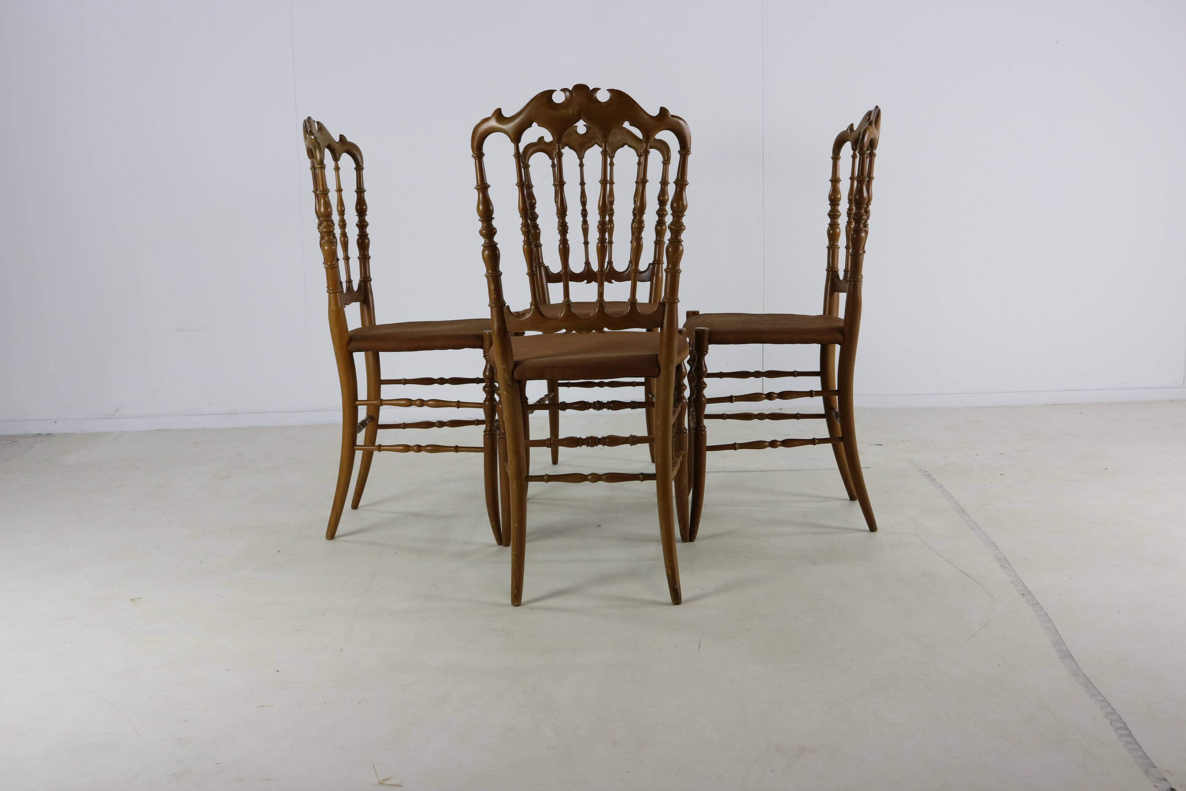 Set of four original italian design dining chairs by Descalzi for Chiavari