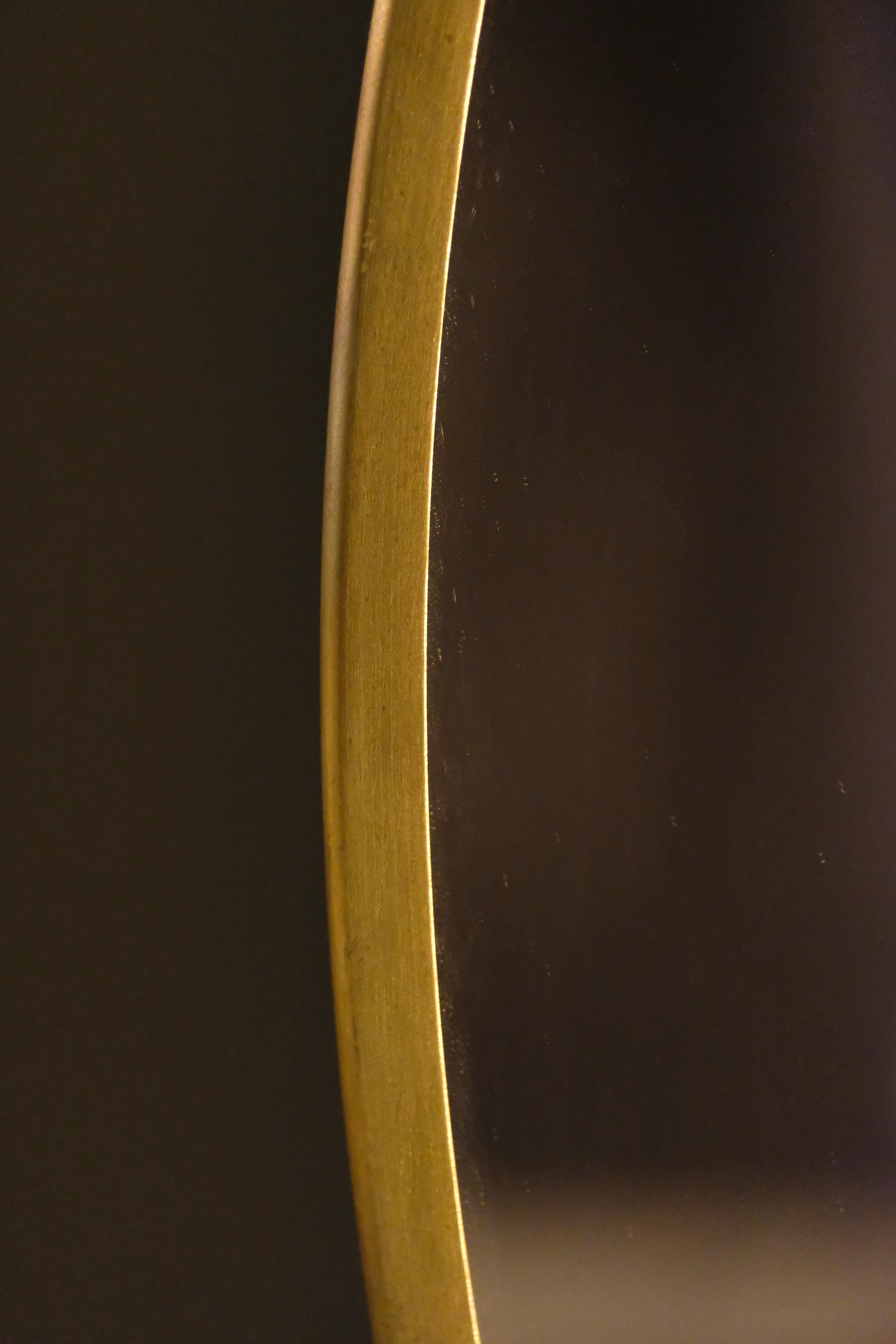 Miroir rond artisanal en laiton