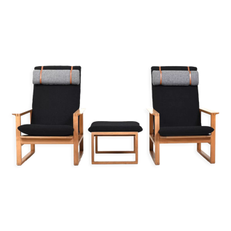 Børge Mogensen Sled Chairs BM-2254 and Stool 1960s