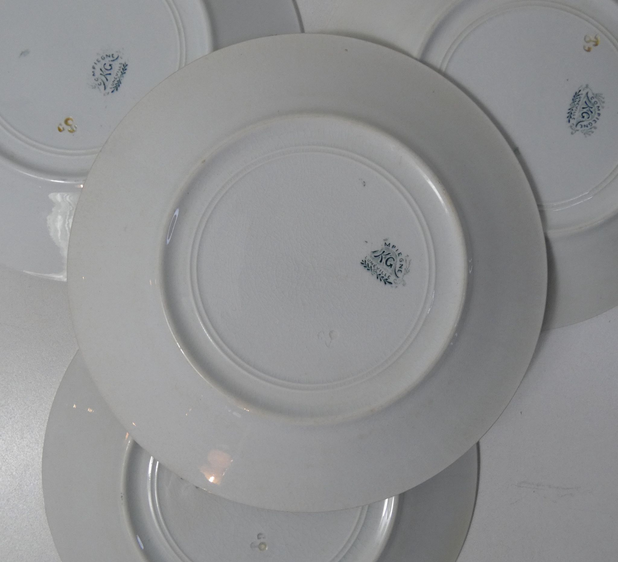 6 assiettes plates compiegne terre de fer
