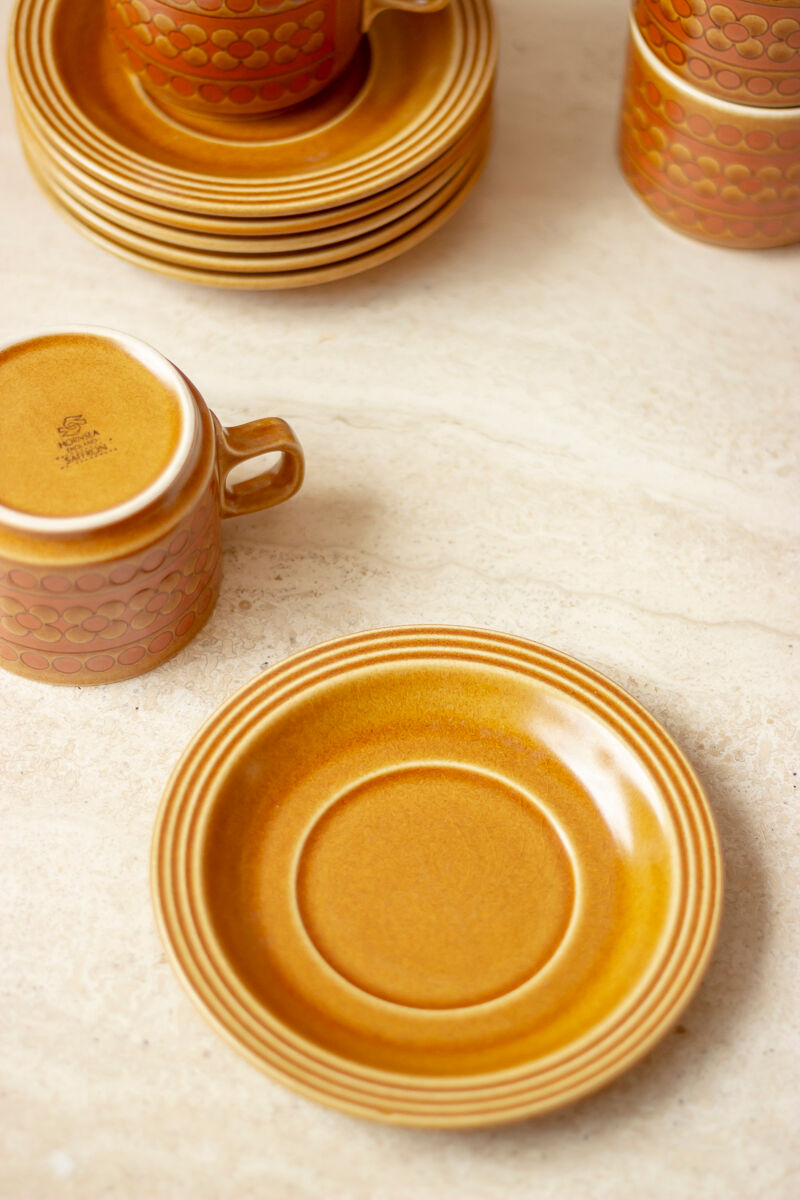 6 cups with sub-cups - vintage pattern - Hornsea England model Saffron