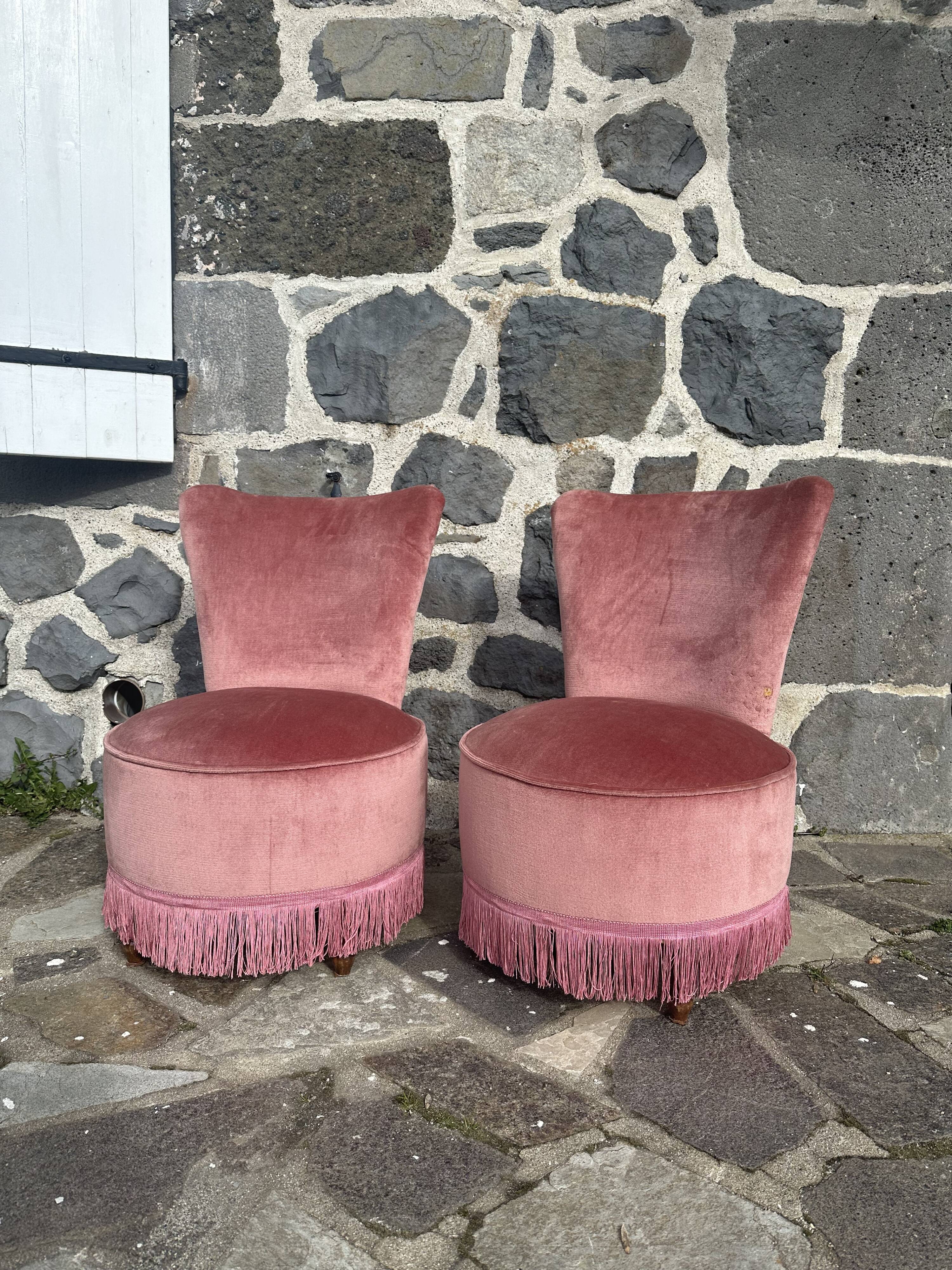 Pair of frog armchairs in pink velvet